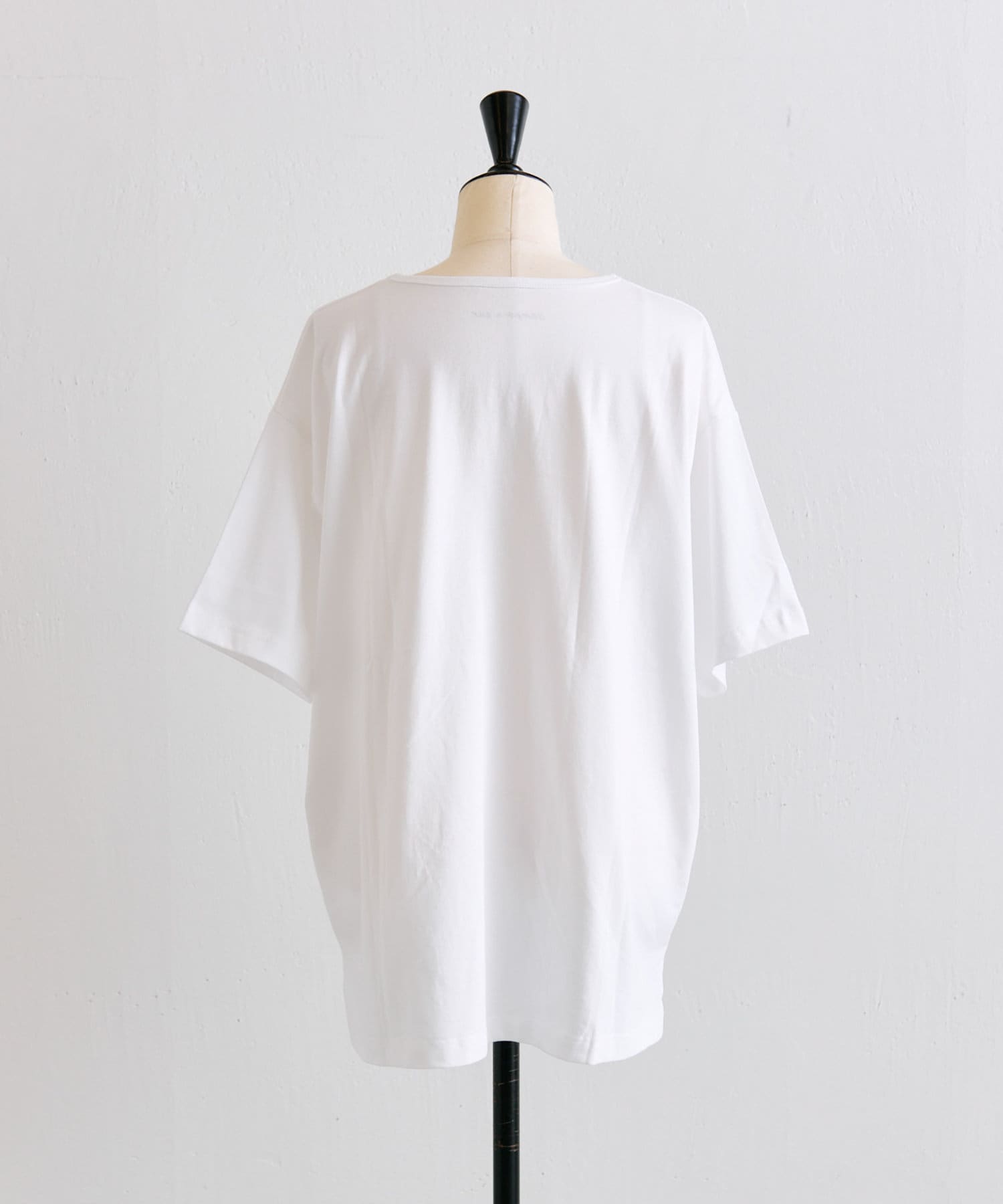 tシャツ sampo×ear ワオキツネザル/刺しゅうTシャツ レディース 動画あり》sampo×ear ワオキツネザル/刺しゅうTシャツ | ear