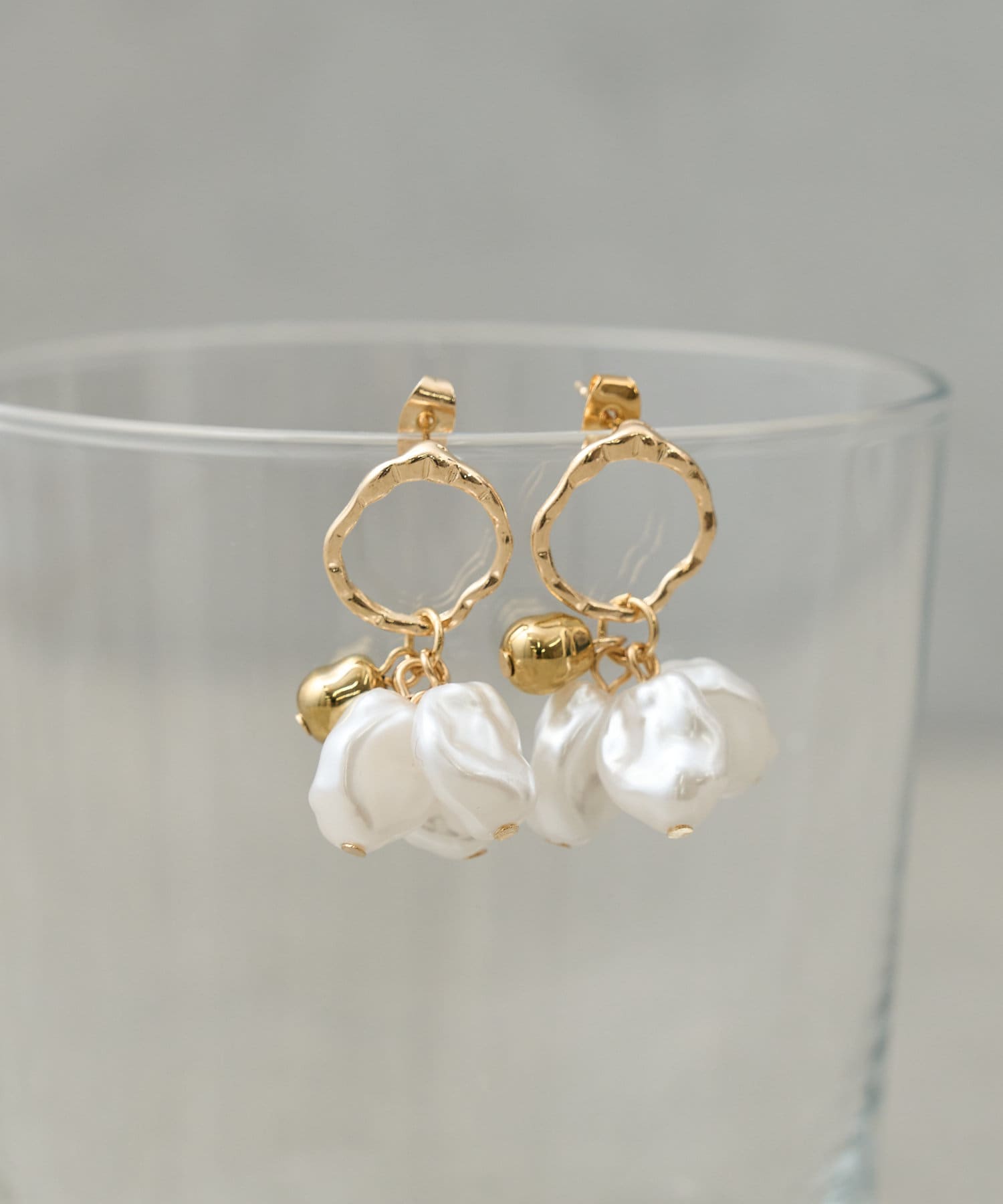 BIRTHDAY BAR(バースデイバー) Gold circle pierce   ゴールドサークルピアス