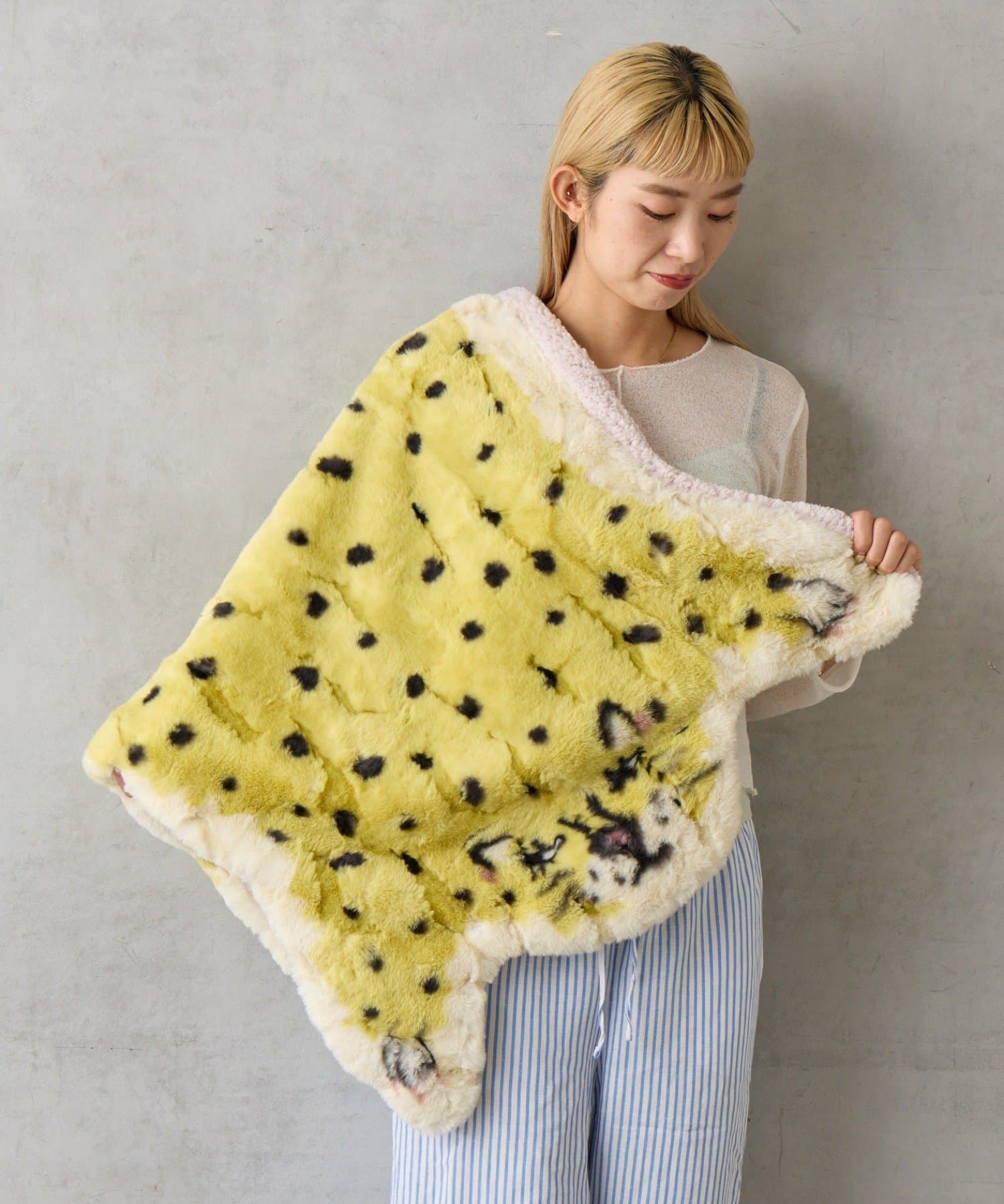 BIRTHDAY BAR(バースデイバー) 【WEB限定】モモンガ／ダイカットブランケット　