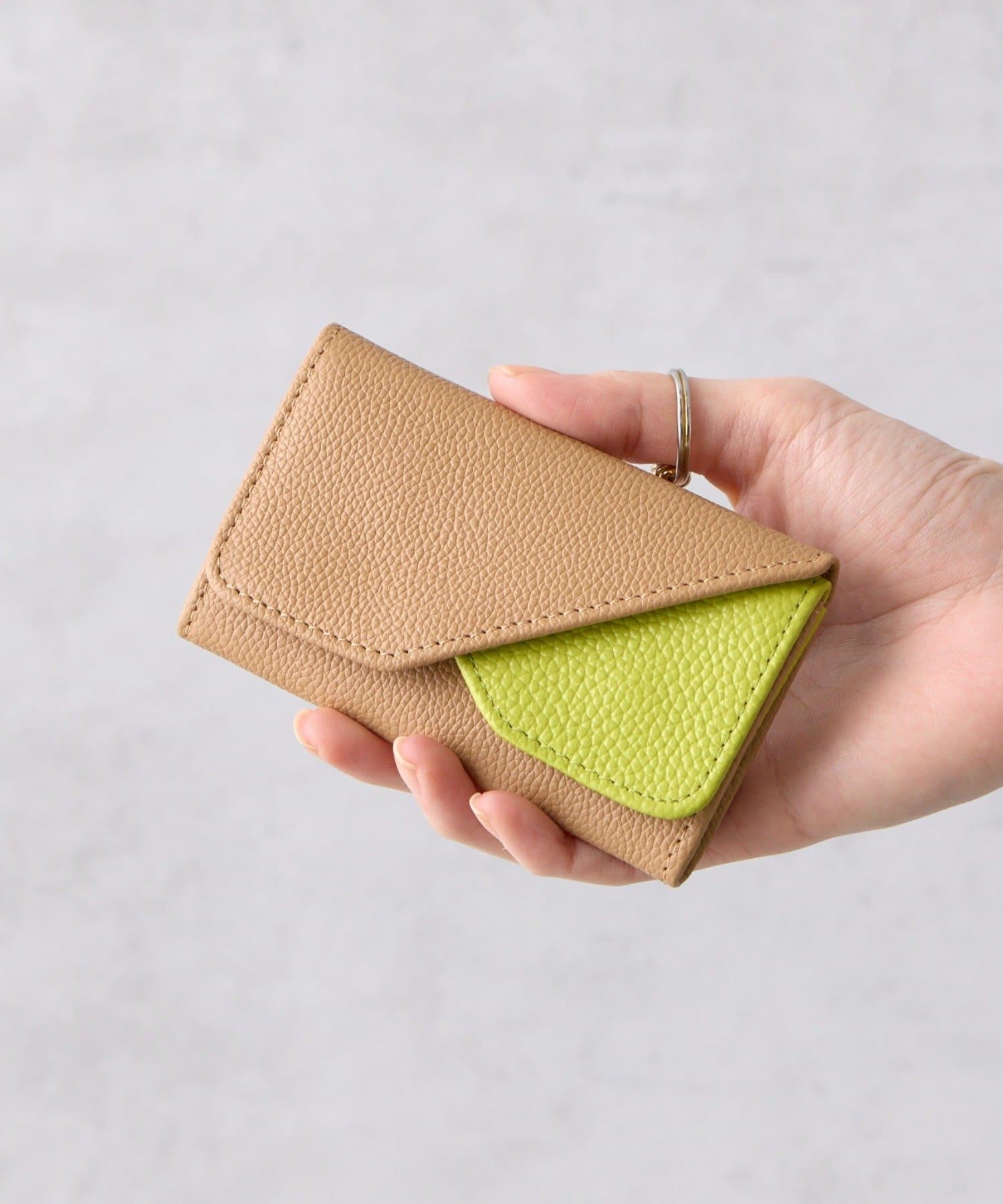 BIRTHDAY BAR(バースデイバー) 【onoff//　オノフ】本革名刺入れ