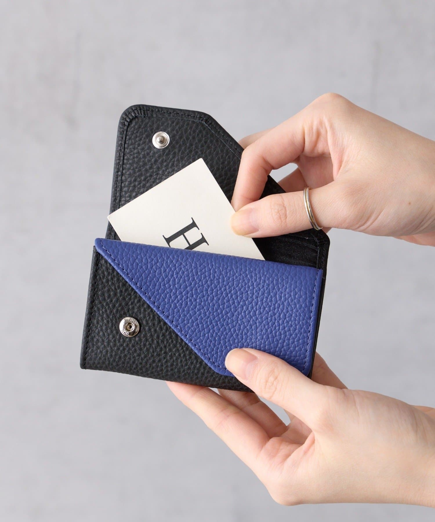 BIRTHDAY BAR(バースデイバー) 【onoff//　オノフ】本革名刺入れ