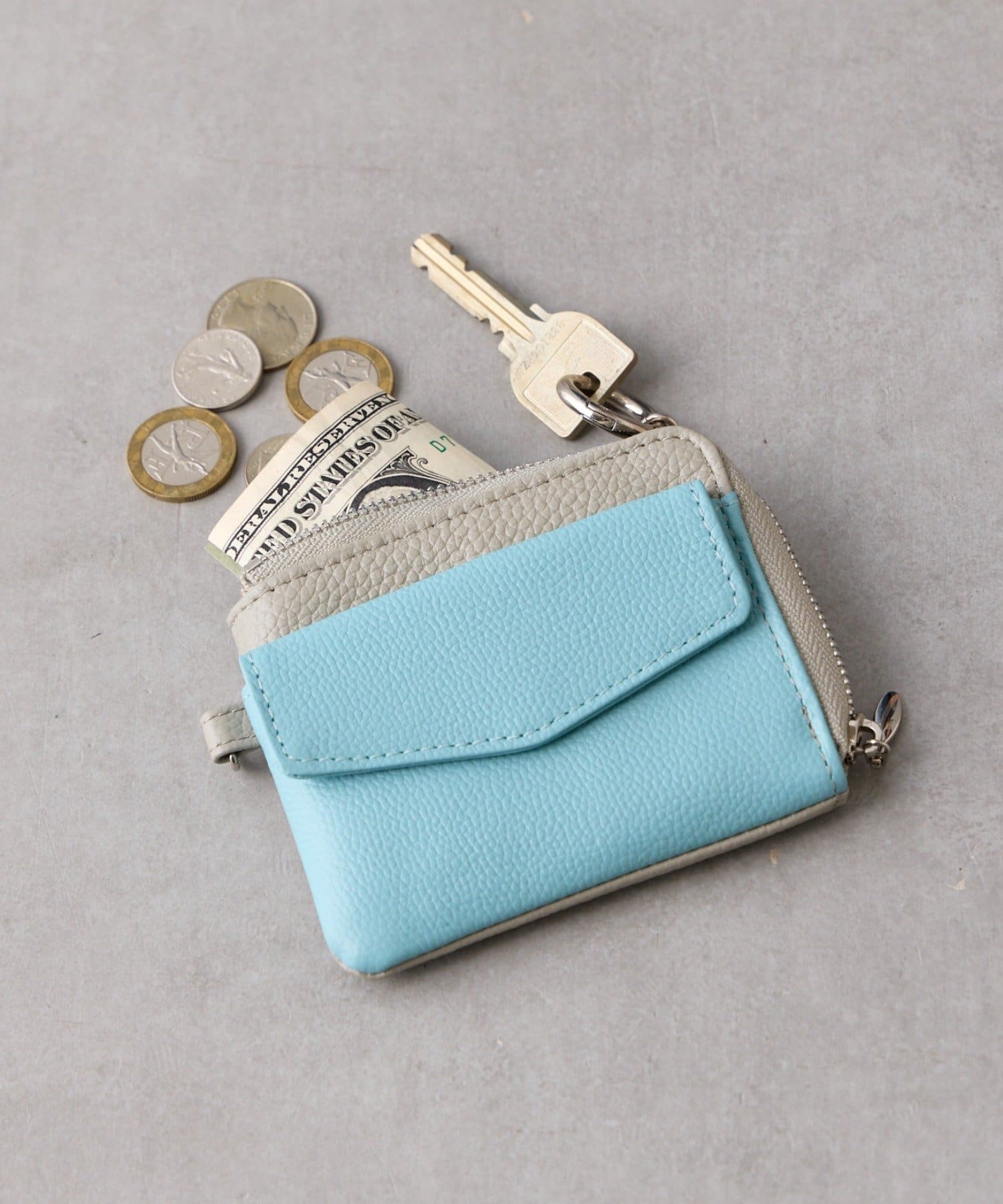 BIRTHDAY BAR(バースデイバー) 【onoff//　オノフ】本革ミニマルチウォレット