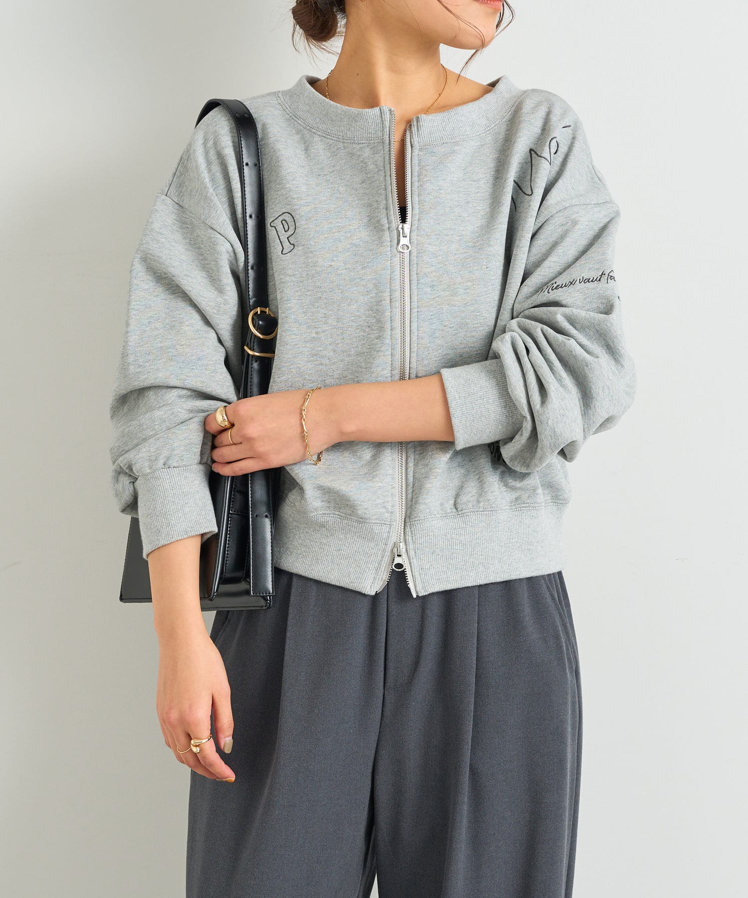 【un dix cors】口ゴ刺繍2WAY トップス un dix cors】ロゴ刺繍2WAYトップス[品番：PALW0005098]｜PAL