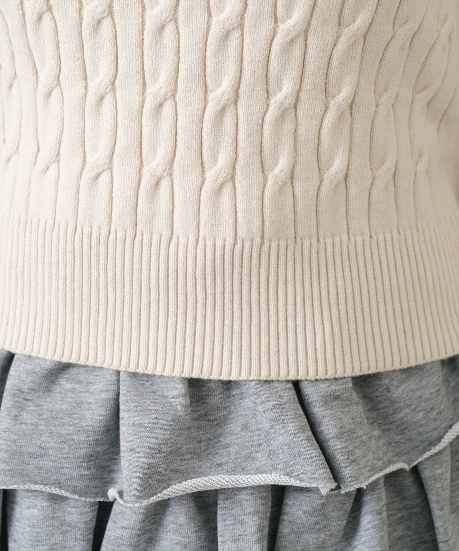 OUTLET(アウトレット) 【RAY CASSIN】胸刺繍ケーブルニット