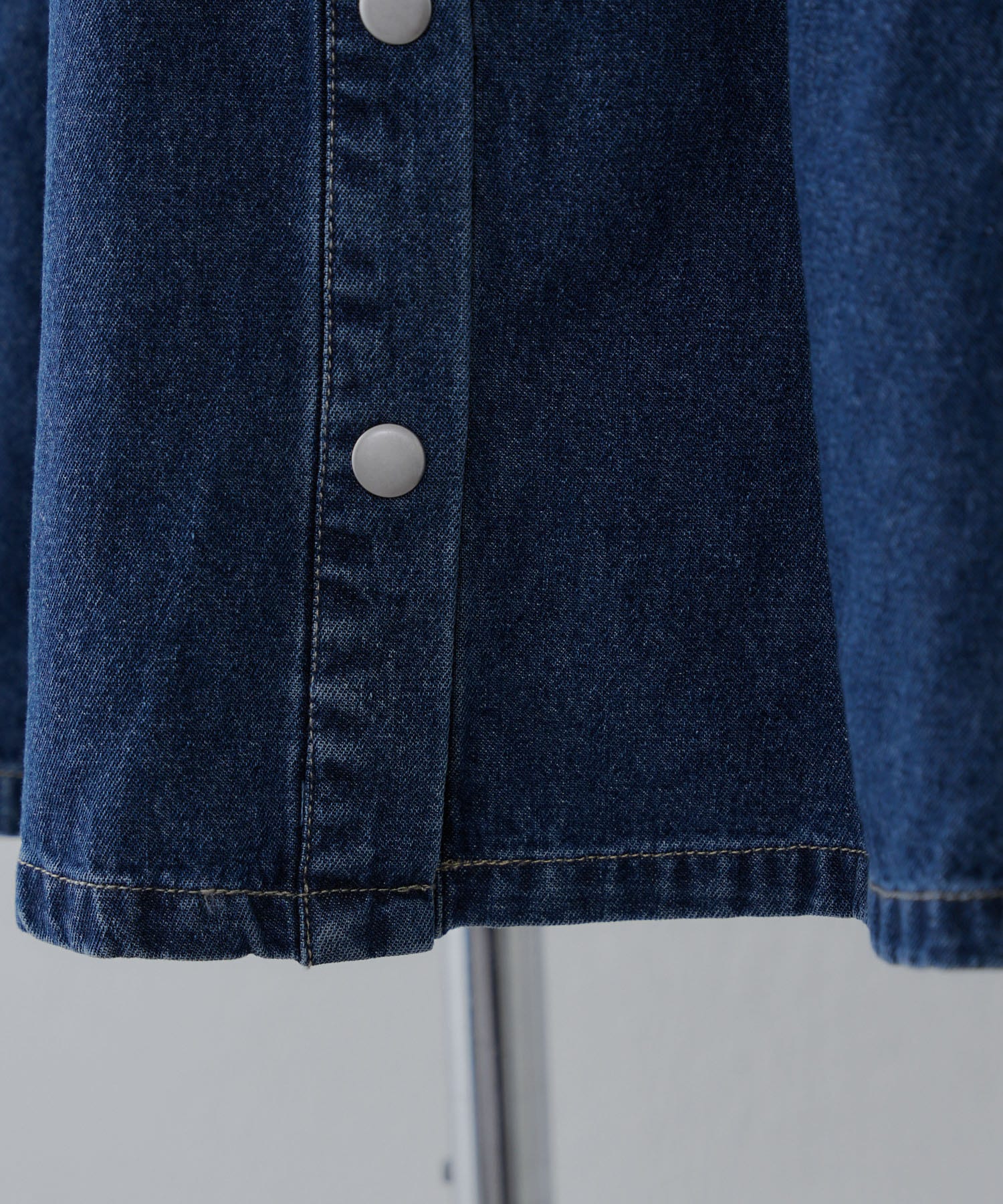 NICE CLAUP / OLIVE des OLIVE OUTLET(ナイスクラップ  / オリーブ デ オリーブ アウトレット) 【RMAF】【今季のトレンド】デニムミニワンピ