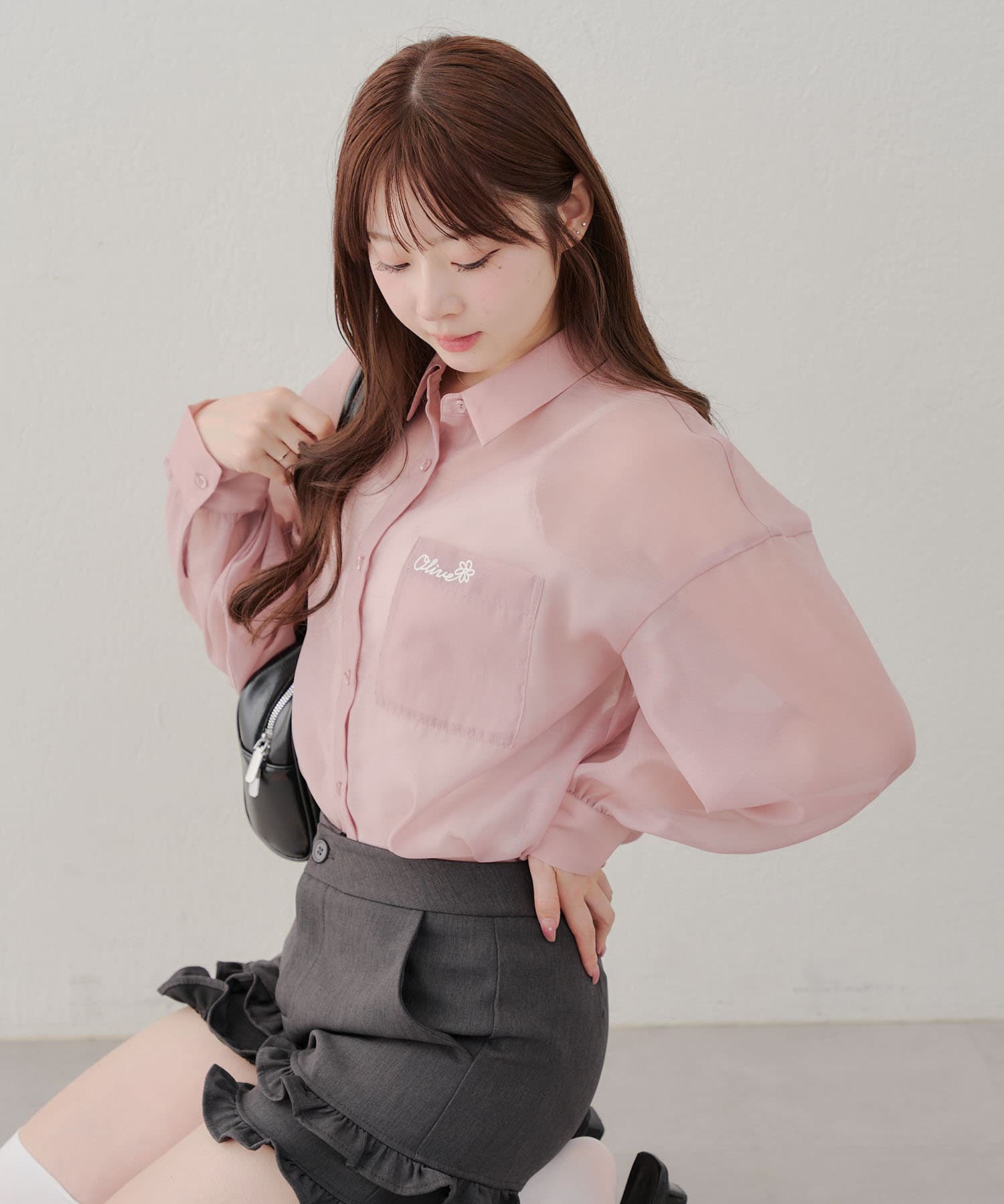 2025SS【ANOTHER BRANCH OLIVE des OLIVE】■Design・Oliveのロゴが可愛いシアーシャツ。・春夏にぴったりなシアー素材で透け感を楽しんで。・無地と柄の2タイプご