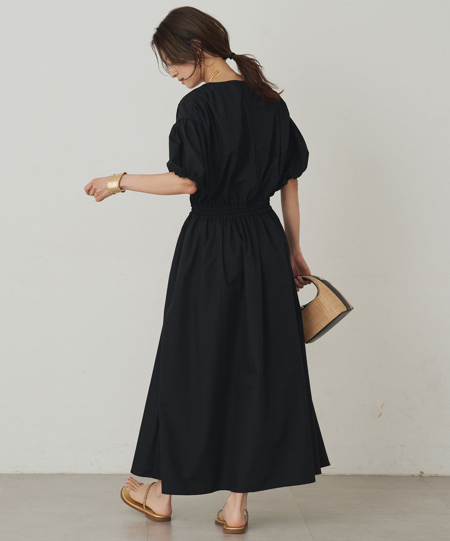 LOUNGEDRESS(ラウンジドレス) 【一部店舗・オンライン限定カラー】Vギャザーワンピース