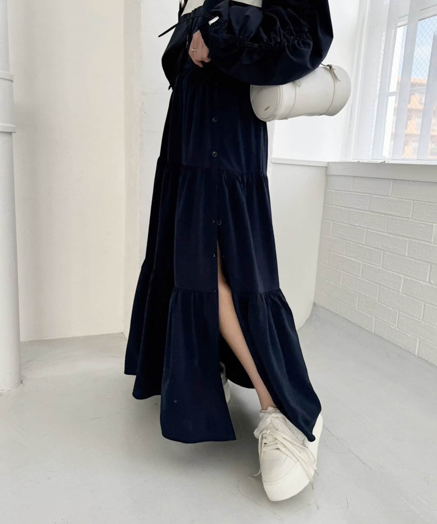 ~NICECLAUP 2025 early Spring Collection~ティアードのシルエットが上品さをプラスしてくれるロングスカート適度なボリューム感で動きにあわせて揺れるシルエットが女性ら