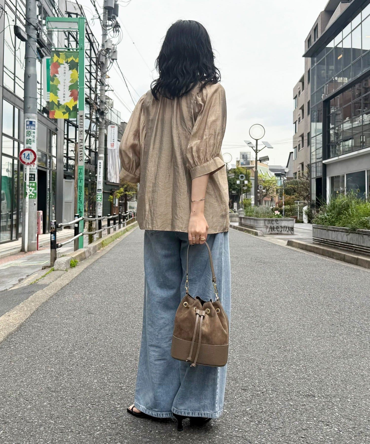 FREDY & GLOSTER(フレディ アンド グロスター) シャイニーシアー２WAYハーフスリーブブラウス