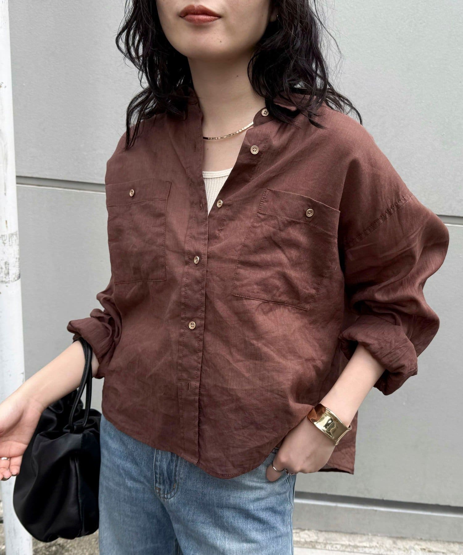 ◇fredy emue◇【2025 SS】1枚でも羽織としても重宝するラミークロップドシャツ●point・ラミー素材を使用した爽やかなクロップドシャツです・透け感、シャリ感のあるドライタッチな風合いが