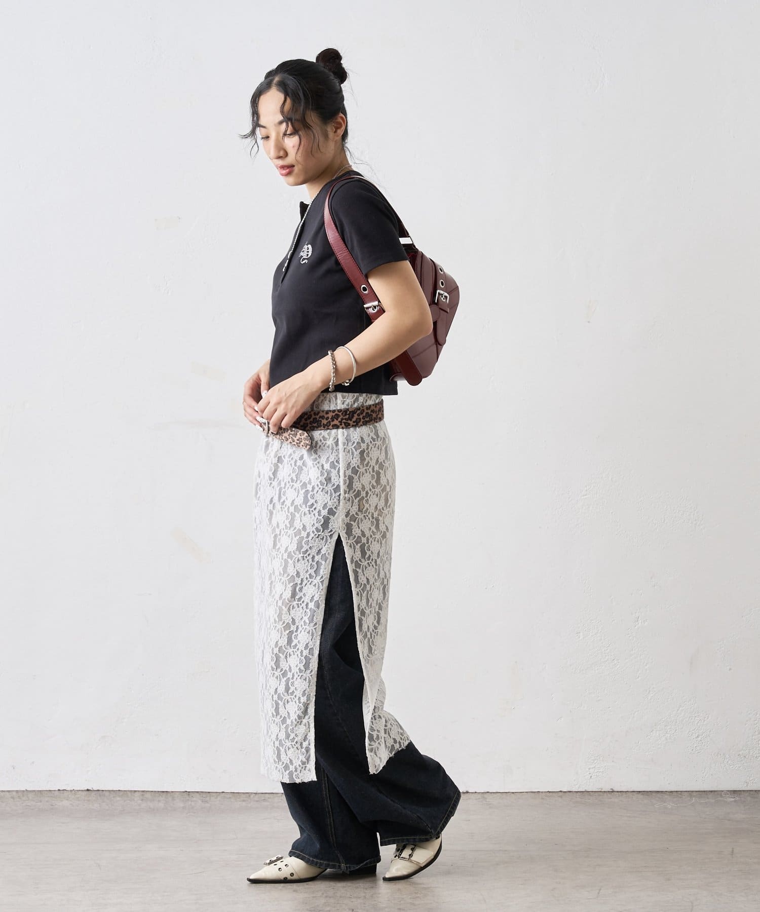 WHO’S WHO gallery(フーズフーギャラリー) 【WEB限定】ラインストーンヘンリーTEE