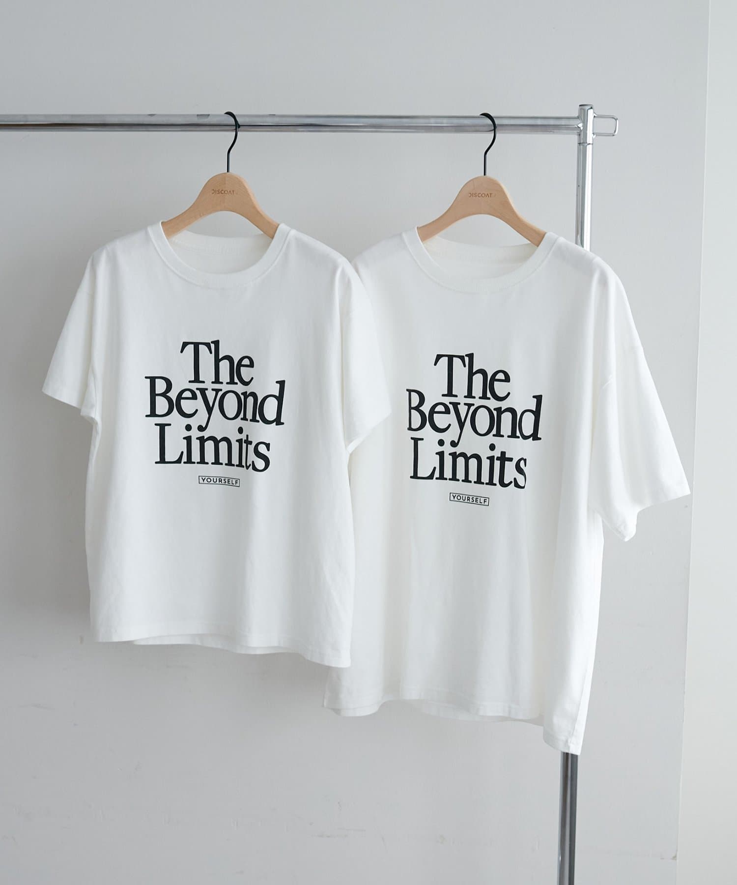 DISCOAT(ディスコート) 【ユニセックス】アメリカンロゴTシャツ