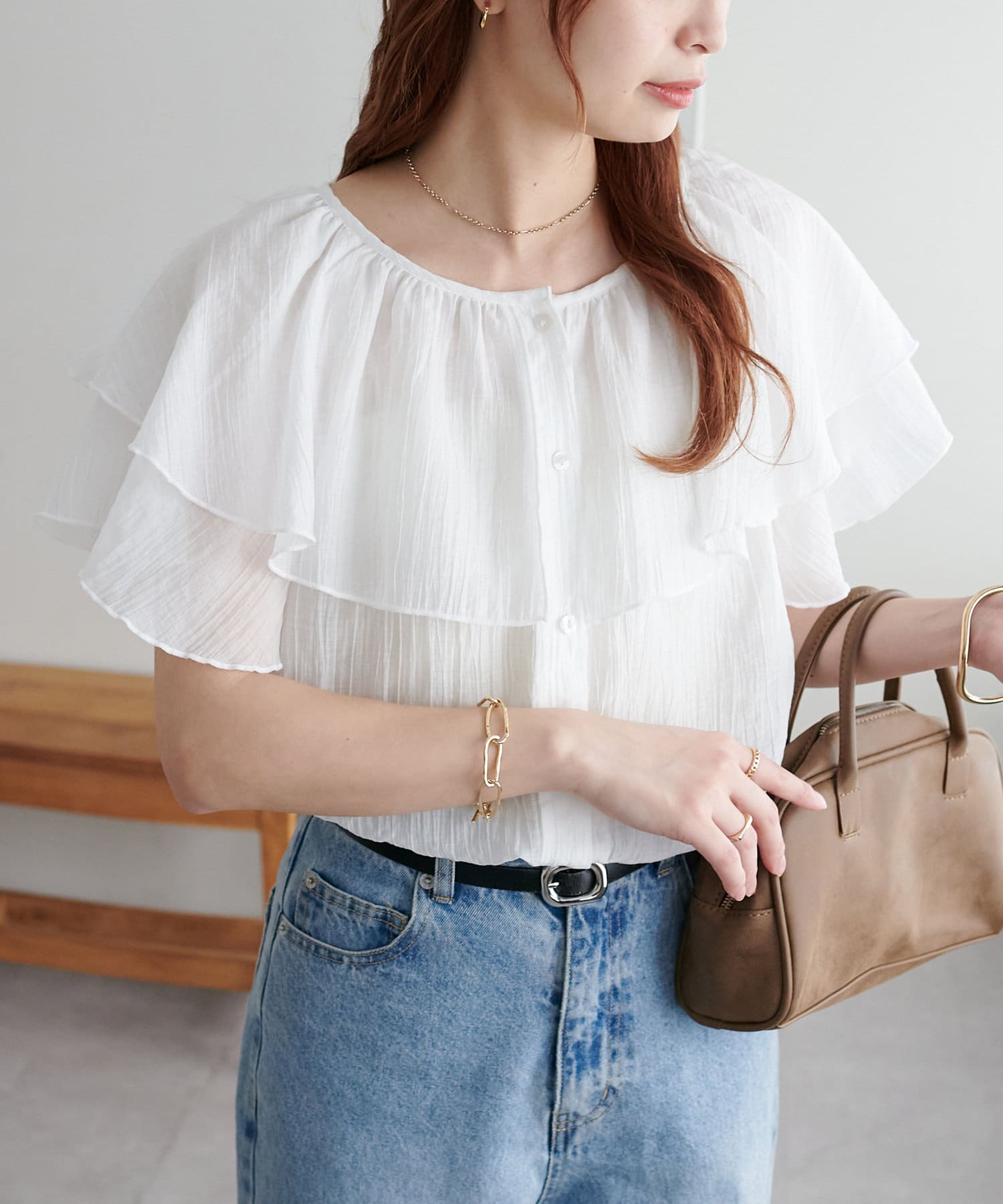 our 新作 フリルカラーブラウス ベージュ ボリュームフリルスリーブブラウス ブラウス レディース[品番