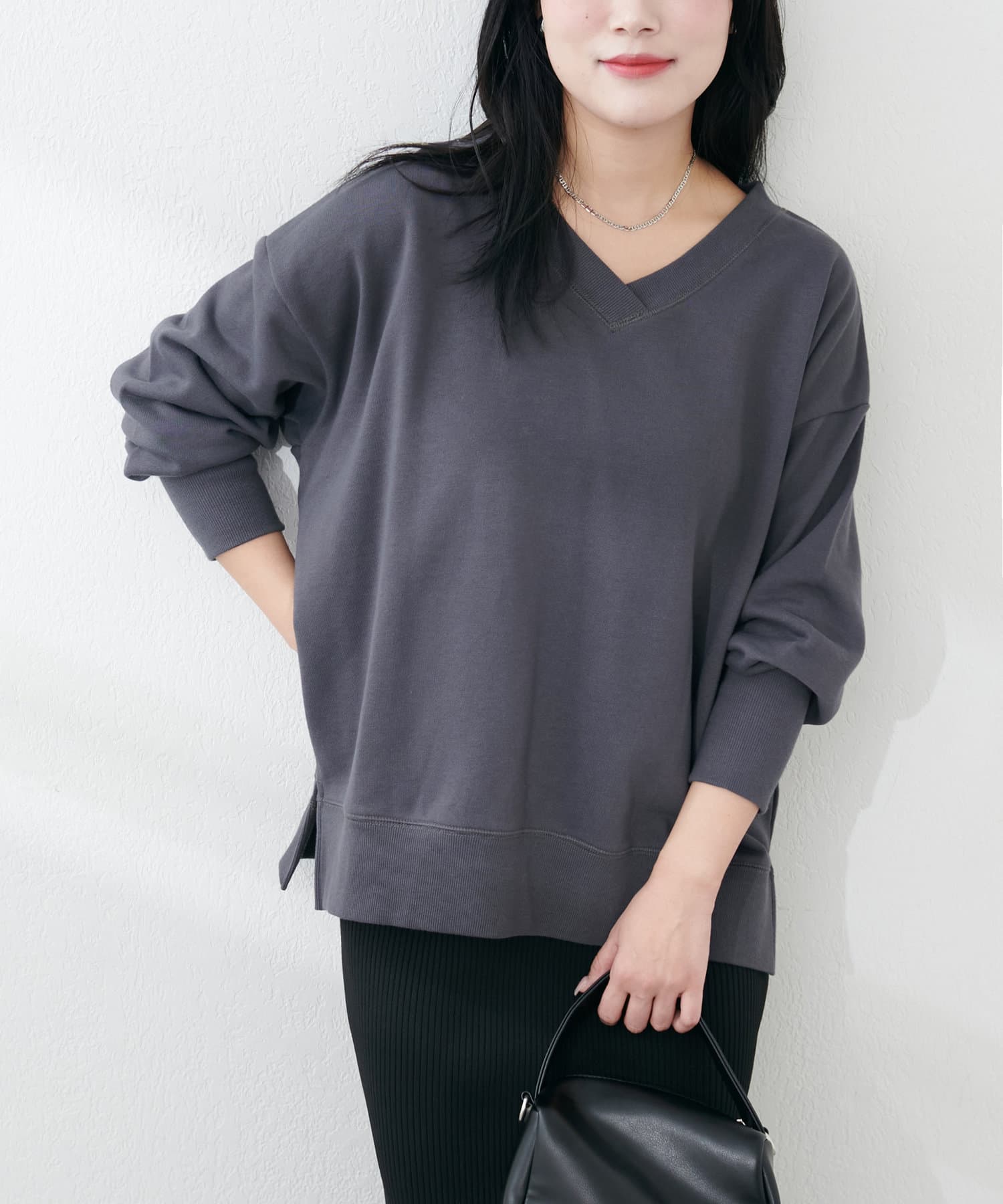 NICE CLAUP / OLIVE des OLIVE OUTLET(ナイスクラップ  / オリーブ デ オリーブ アウトレット) 【natural couture】Web限定 /【ako】スリット付きVネック裏毛プルオーバー