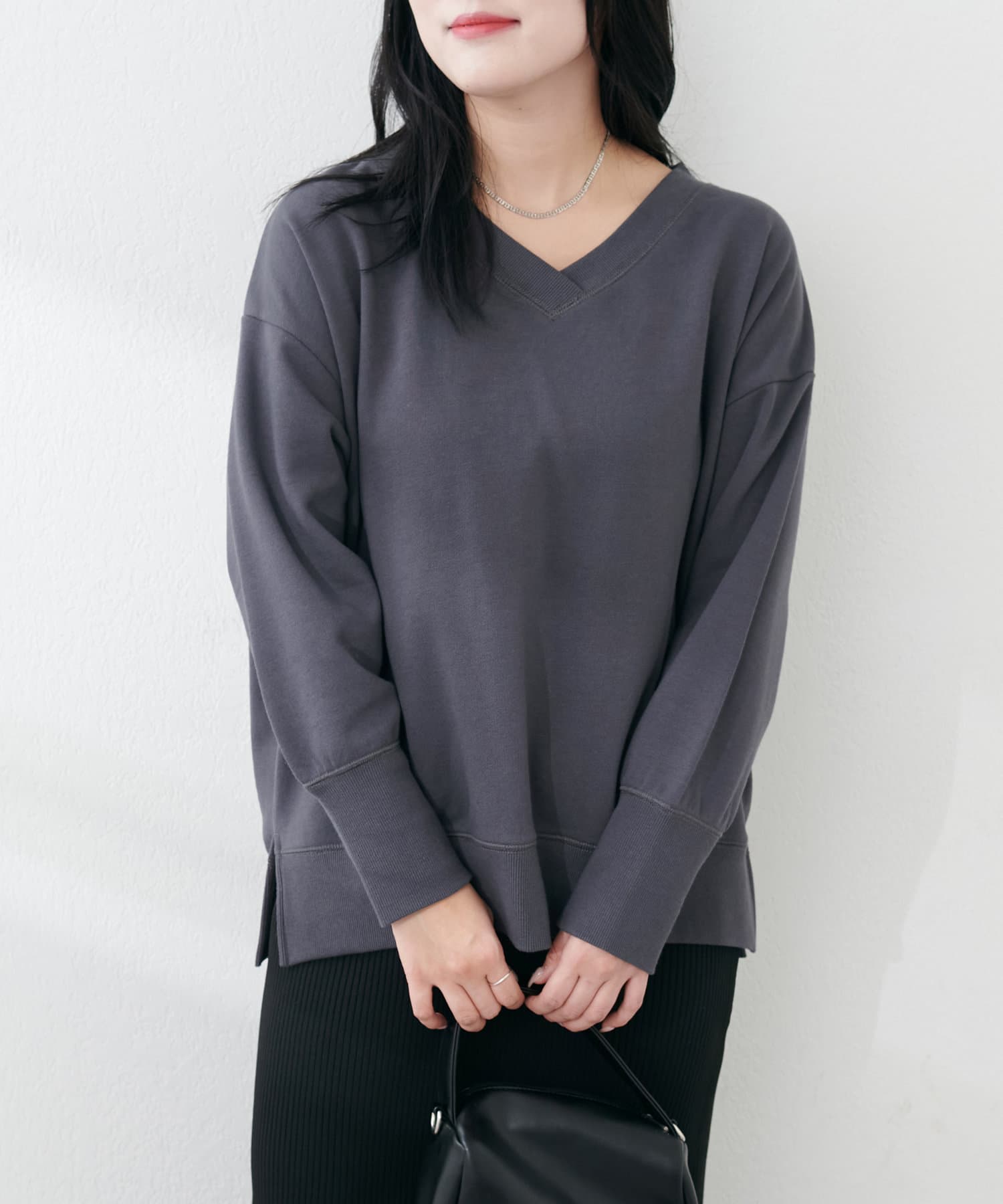 NICE CLAUP / OLIVE des OLIVE OUTLET(ナイスクラップ  / オリーブ デ オリーブ アウトレット) 【natural couture】Web限定 /【ako】スリット付きVネック裏毛プルオーバー
