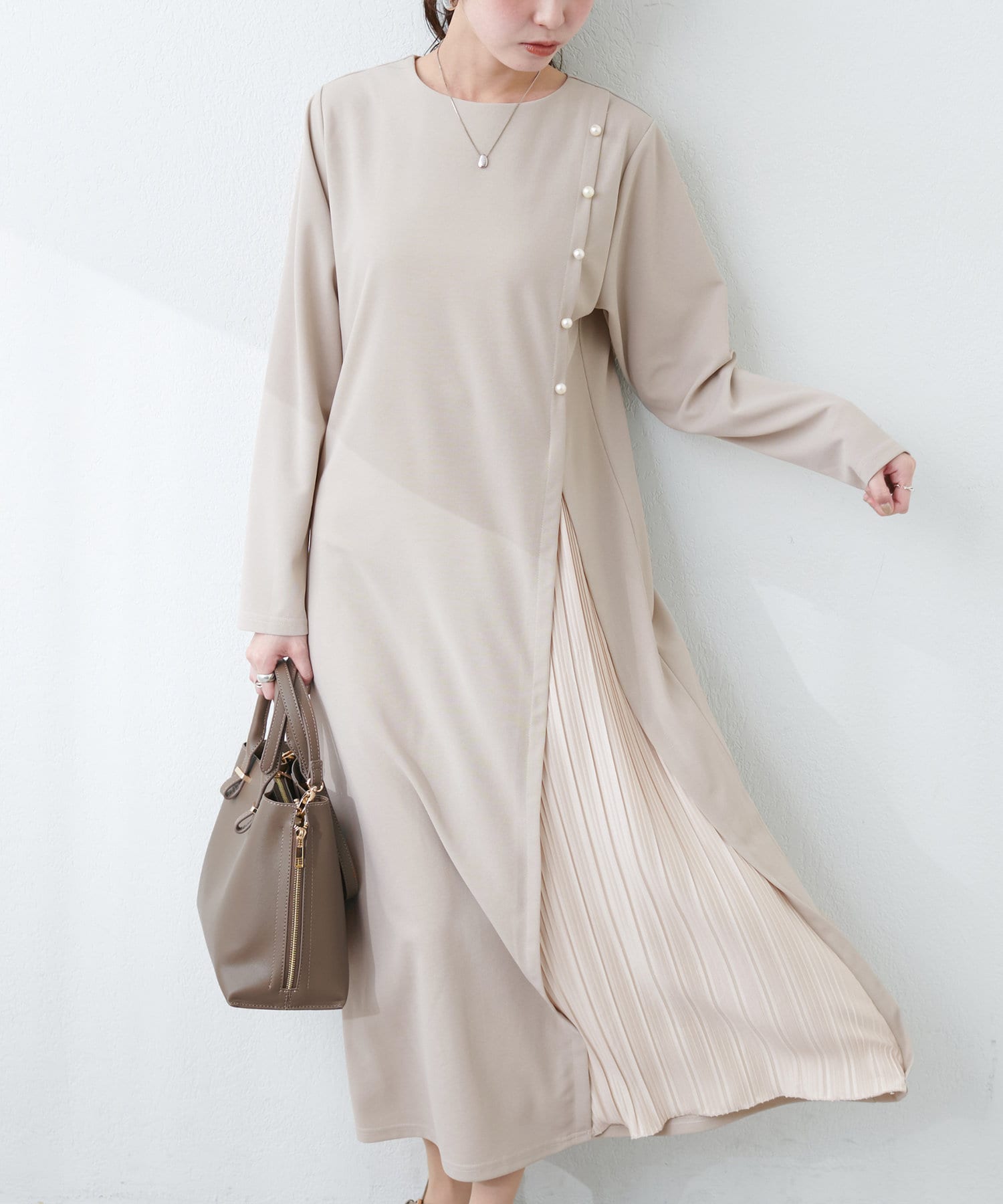 NICE CLAUP / OLIVE des OLIVE OUTLET(ナイスクラップ  / オリーブ デ オリーブ アウトレット) 【natural couture】カットジョーゼットプリーツ切替ワンピース