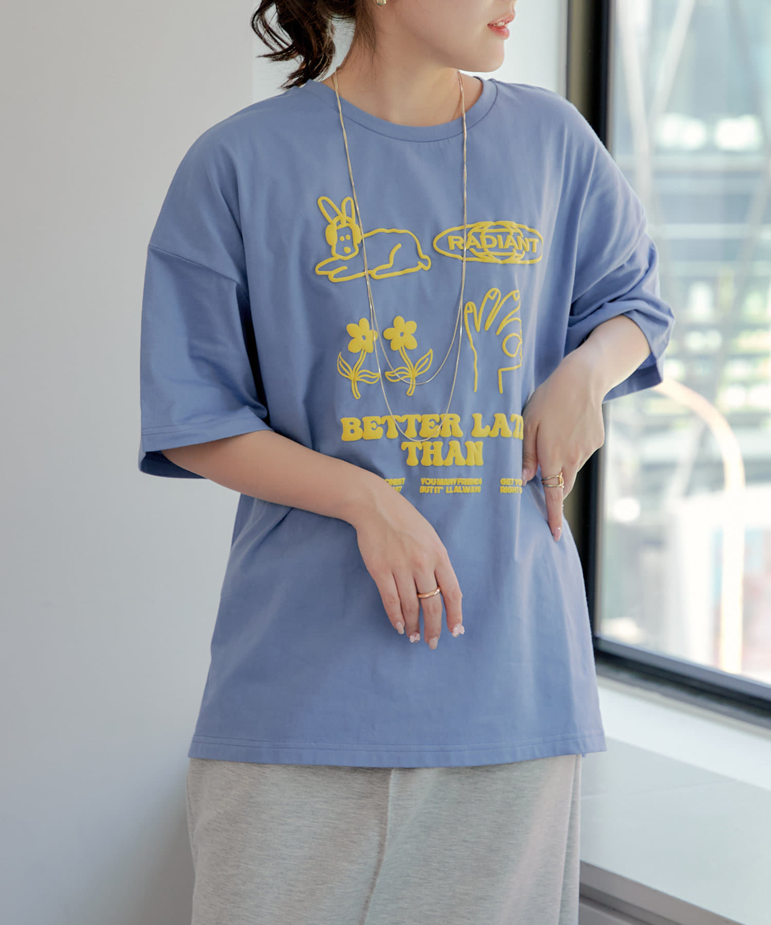 SUMMER WEB LIMITED ITEM■Design・らくがき風のプリントが可愛いうさぎモチーフデザインのビッグTシャツ。・シンプルすぎず、1枚で主役級な万能アイテムです。・オーバーサイズのゆ
