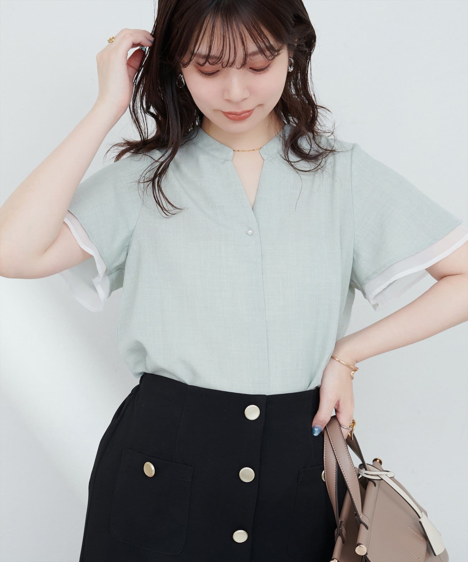 natural couture(ナチュラルクチュール) 袖口シアーパール釦スキッパーブラウス