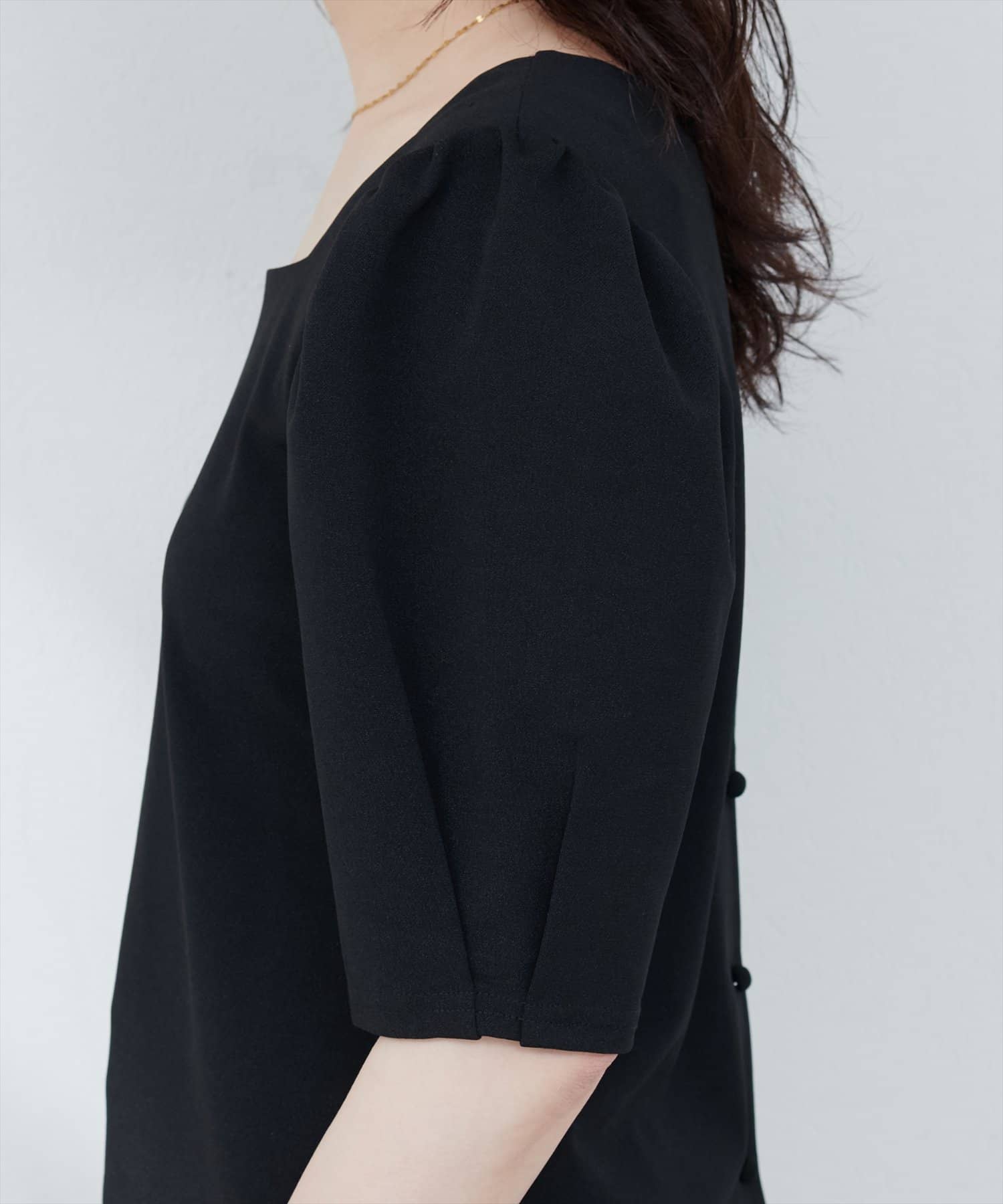 natural couture(ナチュラルクチュール) 【WEB限定】前後2WAYパフスリーブブラウス