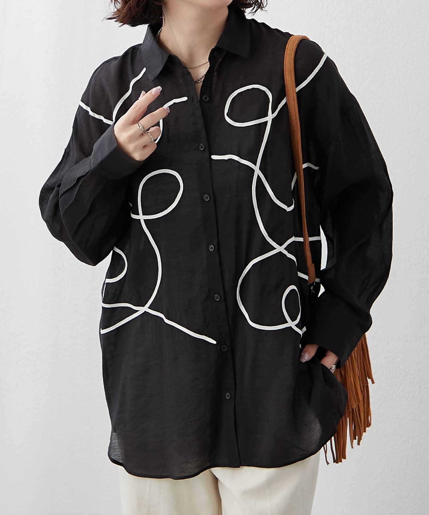 Remind me and forever(リマインドミーアンドフォーエバー) 今季トレンド、コード刺繍シアーBIGシャツ