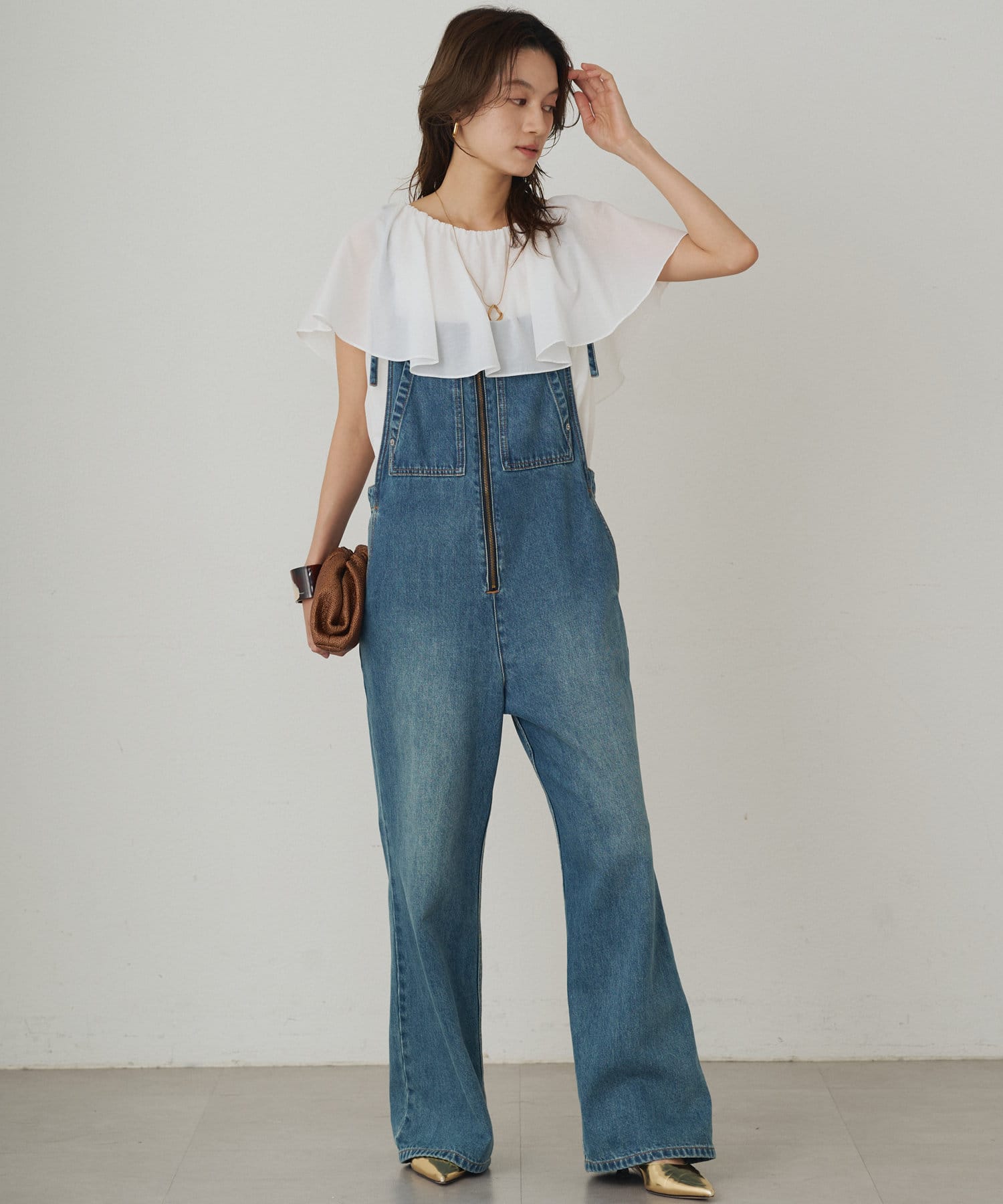 新品タグ付き　loungedress フリル2wayブラウス Loungedress ブラウス シャツ 「気映え/二の腕カバー」フリル