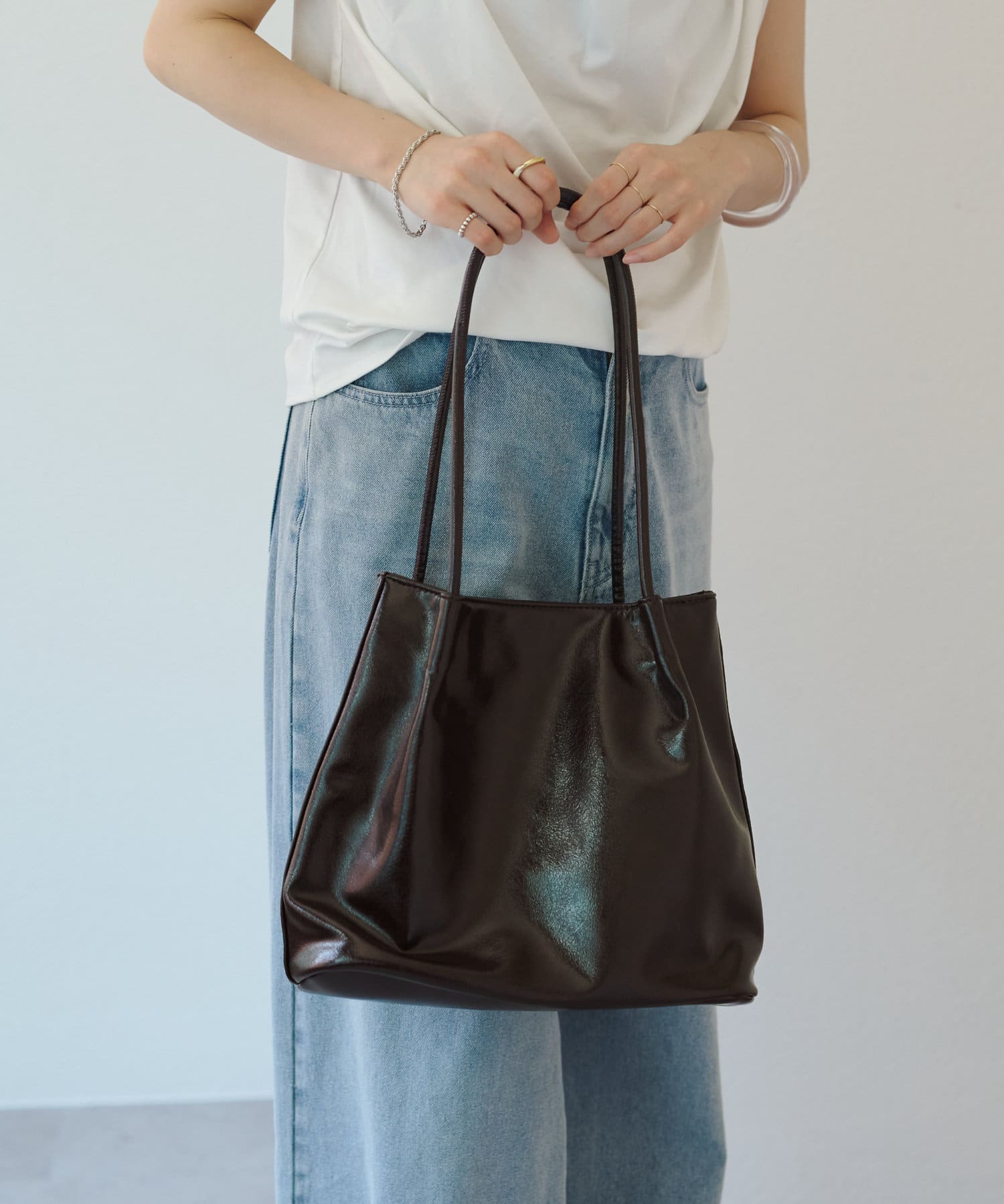 お値下げ Miu Miu ライトグレー レザートートバッグ お値下げ Miu Miu ライトグレー レザートートバッグ