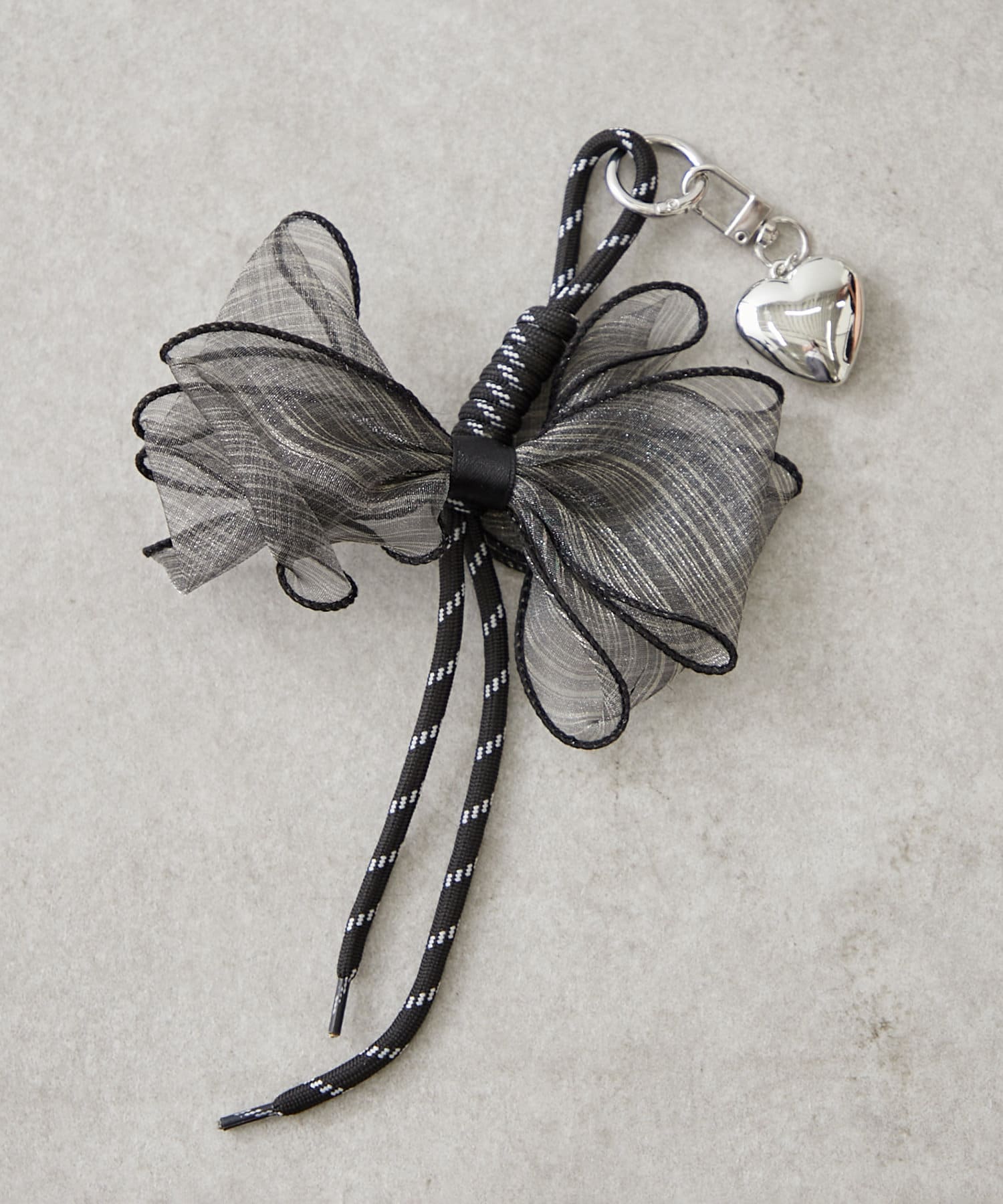 Remind me and forever(リマインドミーアンドフォーエバー) 付けるだけで華やかさがプラス◎オーガンリボンチャーム