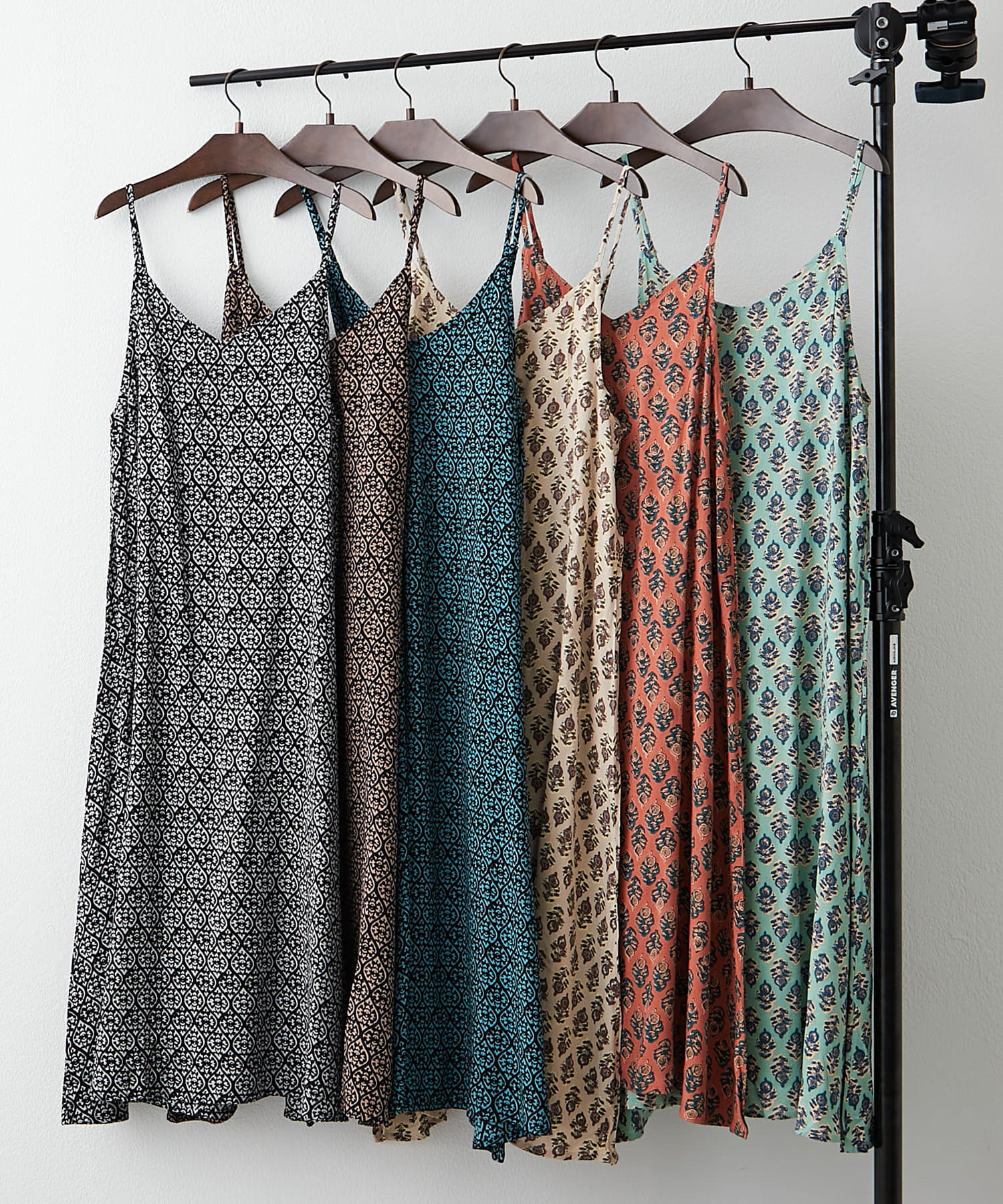 Remind me and forever(リマインドミーアンドフォーエバー) 【WEB限定】総柄レーヨンキャミワンピース