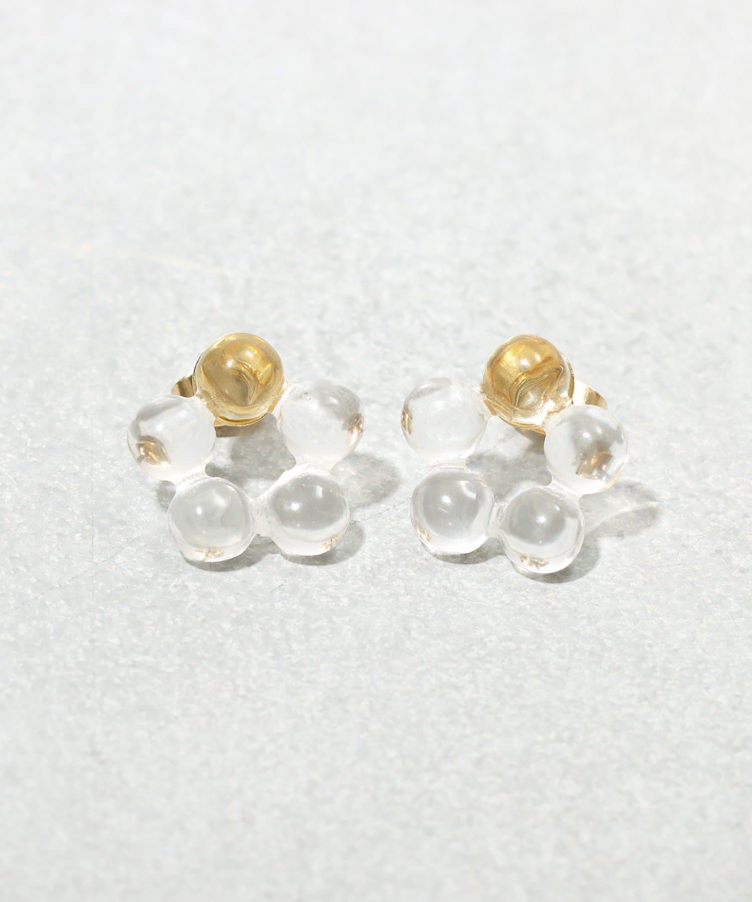 3COINS(スリーコインズ) クリアフラワーボールピアス