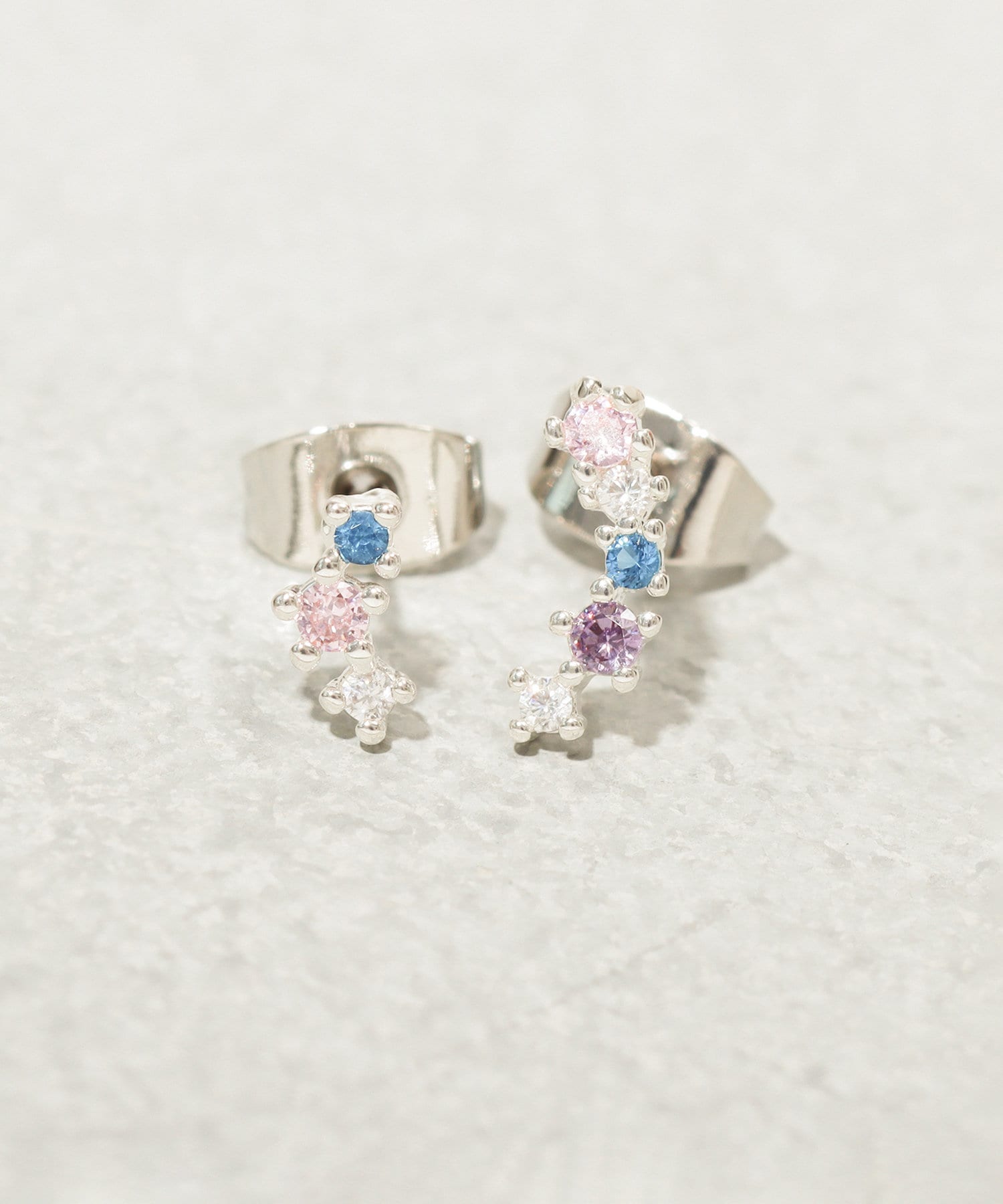 3COINS(スリーコインズ) アシンメトリーミニピアス