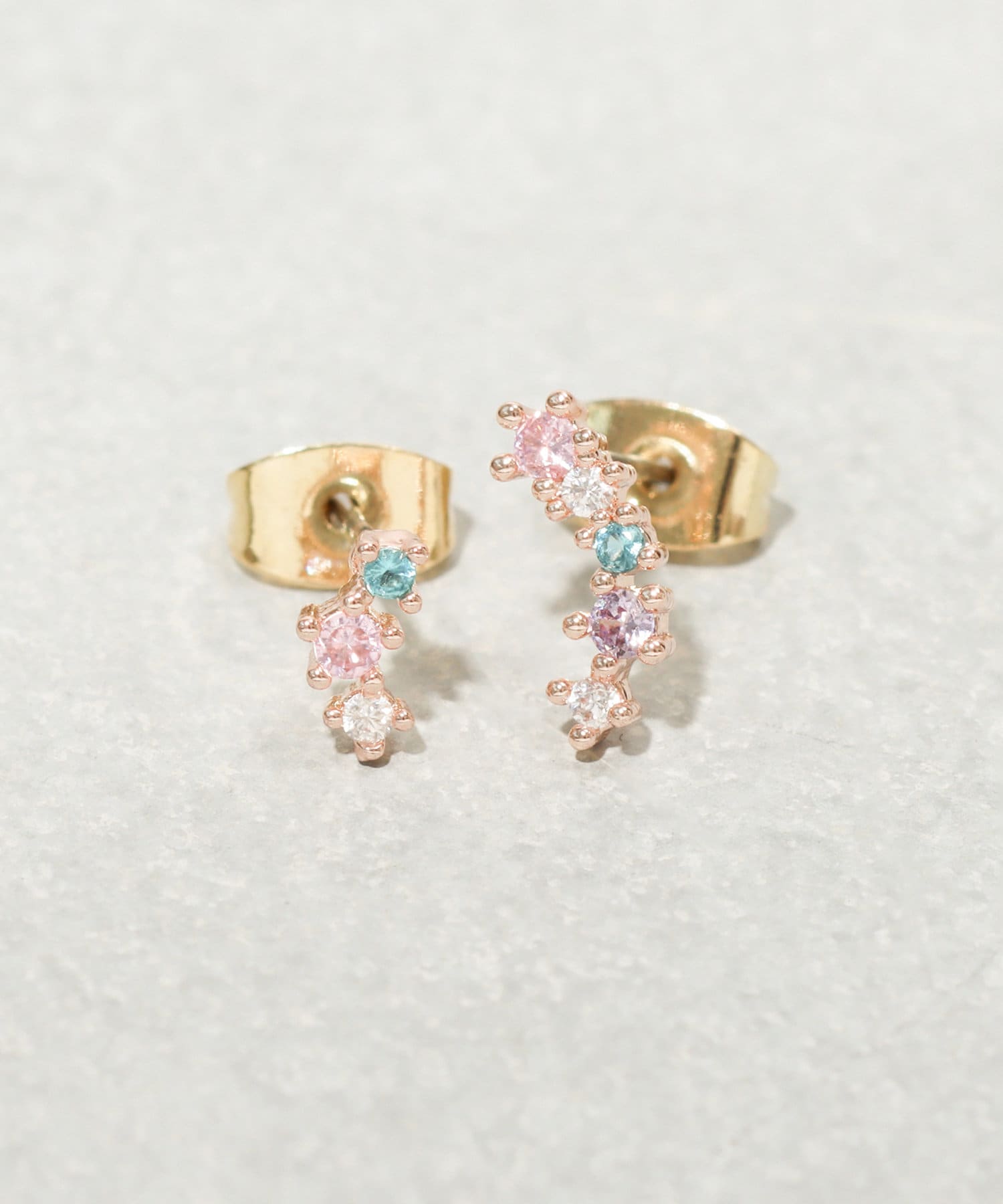 3COINS(スリーコインズ) アシンメトリーミニピアス