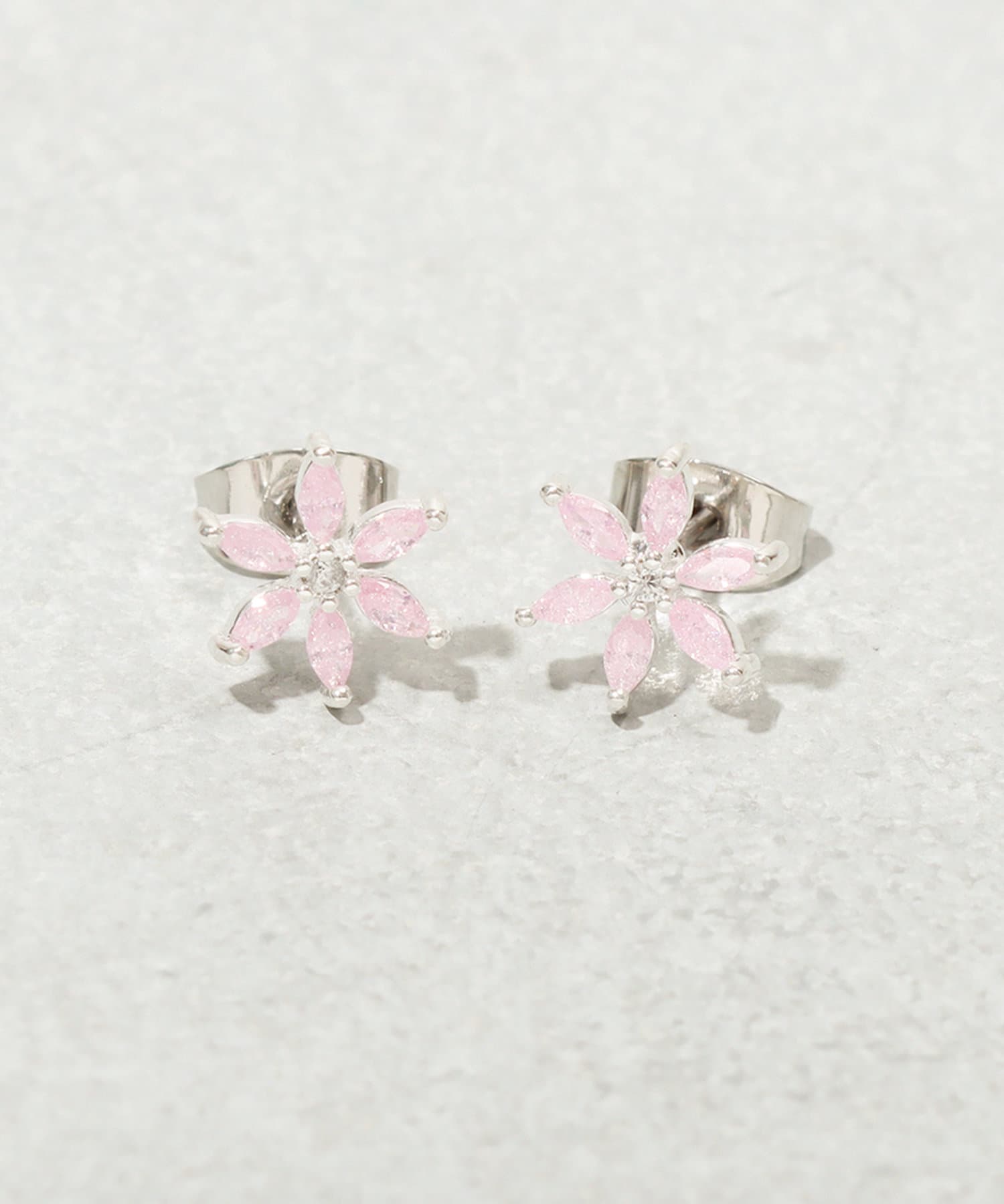 3COINS(スリーコインズ) ミニフラワーピアス