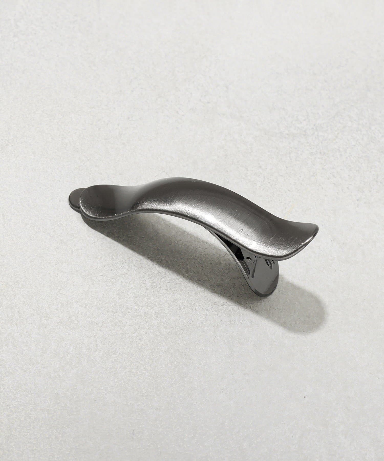 3COINS(スリーコインズ) サティーナ加工メタルバナナ