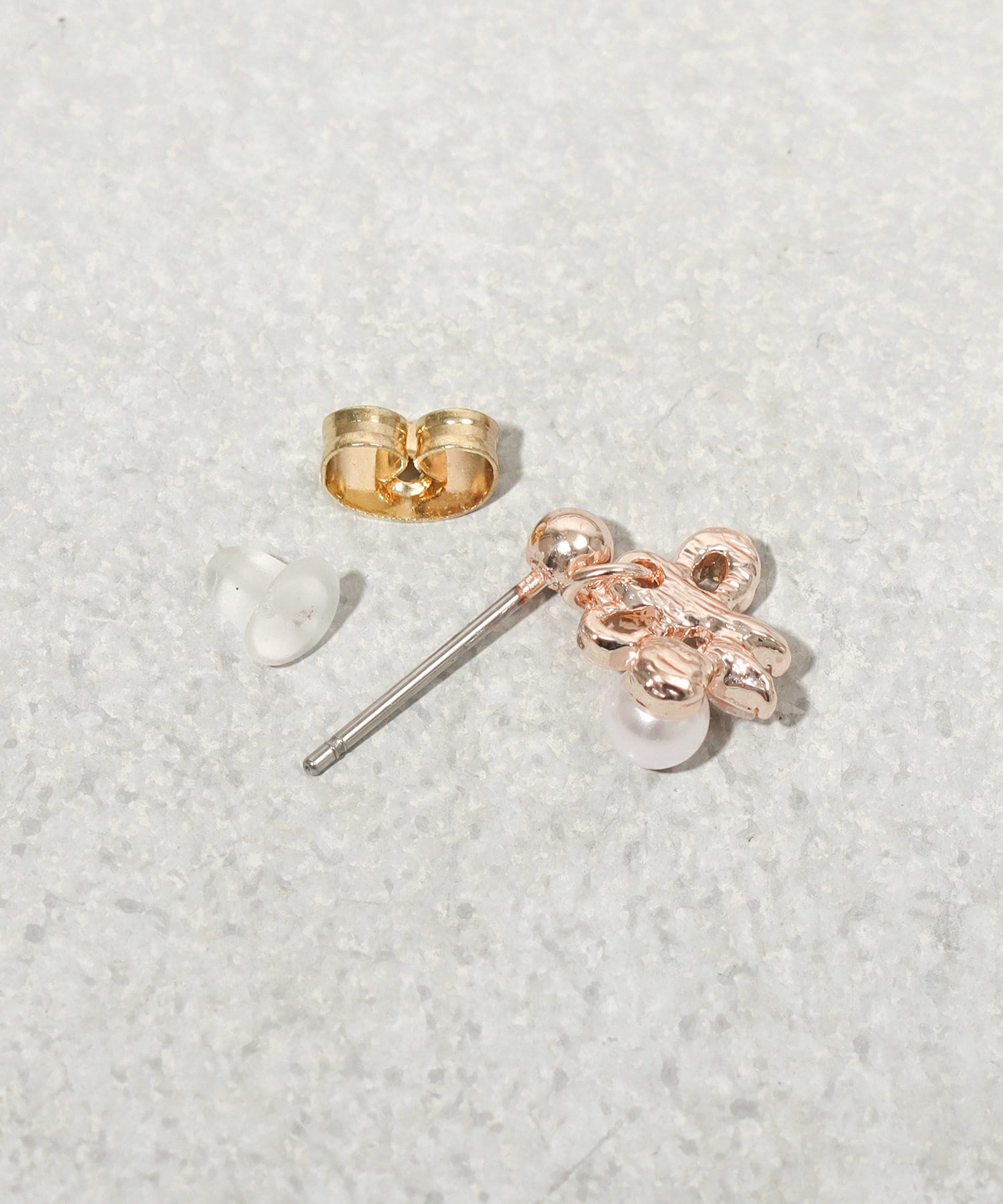 3COINS(スリーコインズ) パール付リボンピアス