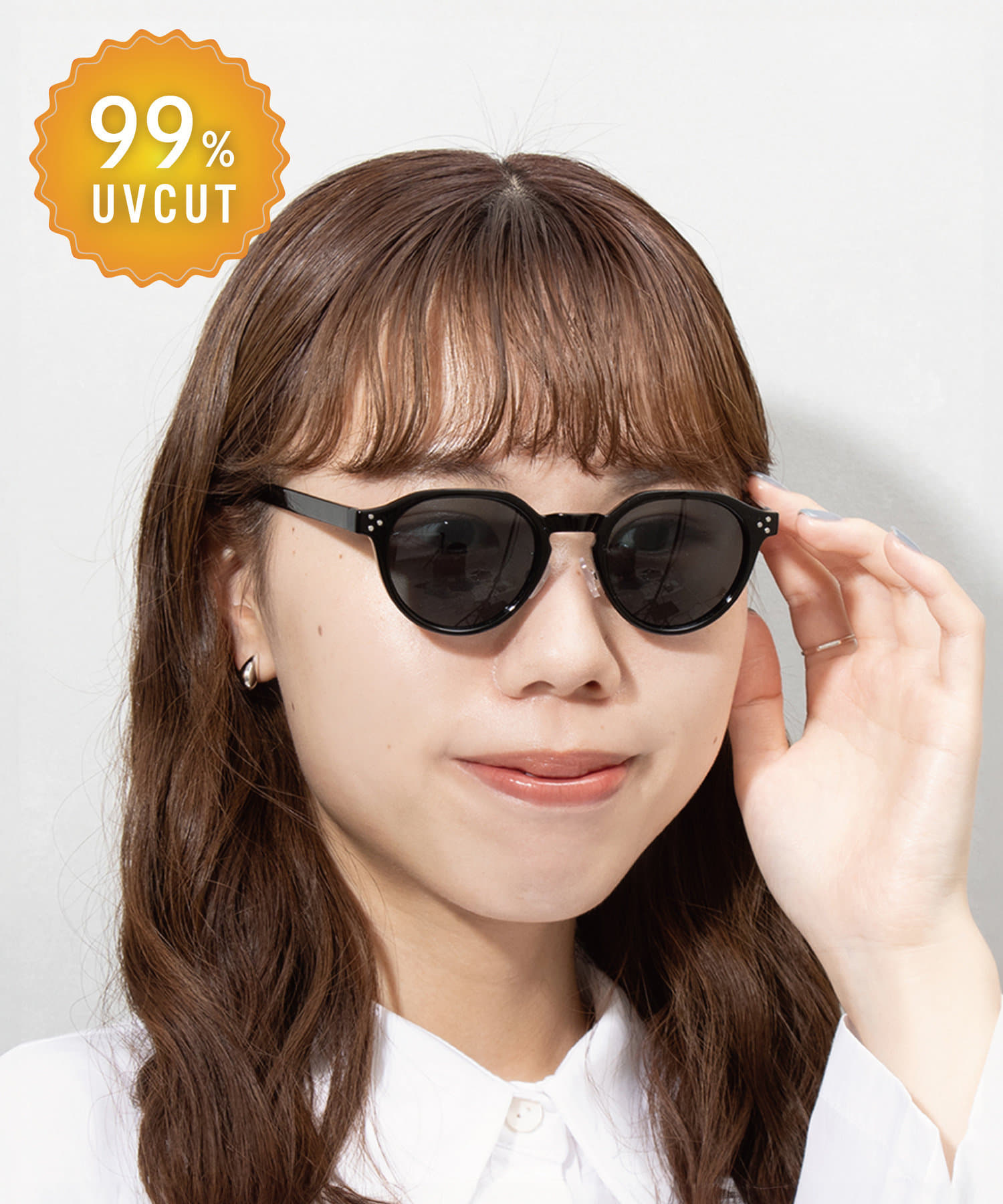●曇りにくい加工がされたサングラス。●UVカット率99％なので日差しが強い日にぴったりです◎■仕様■可視光線透過率：＜グレー＞45％　　　　　　　　＜ブラック＞15％紫外線透過率：0.1％《ご使用上の