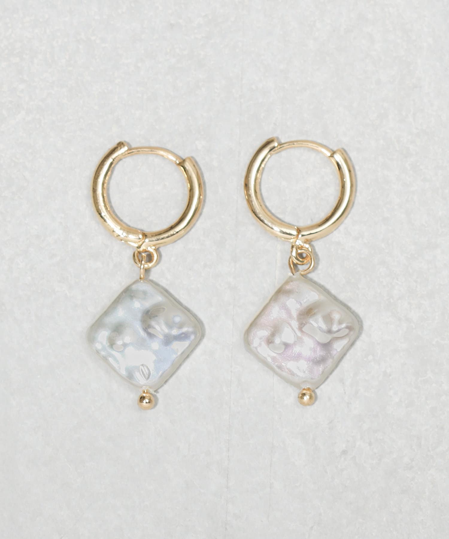 3COINS(スリーコインズ) スクエアワンタッチピアス