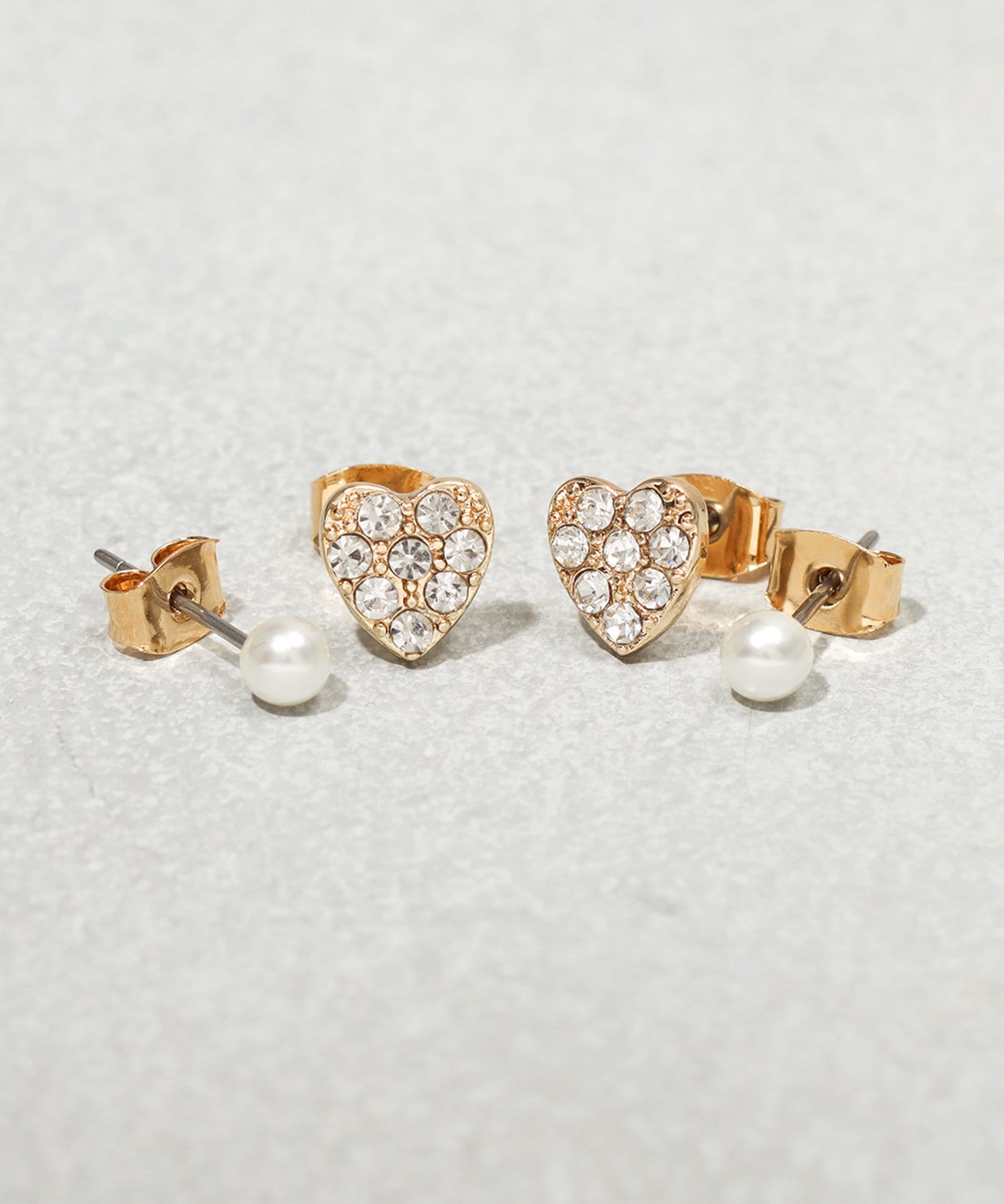3COINS(スリーコインズ) パールハートピアス4個セット