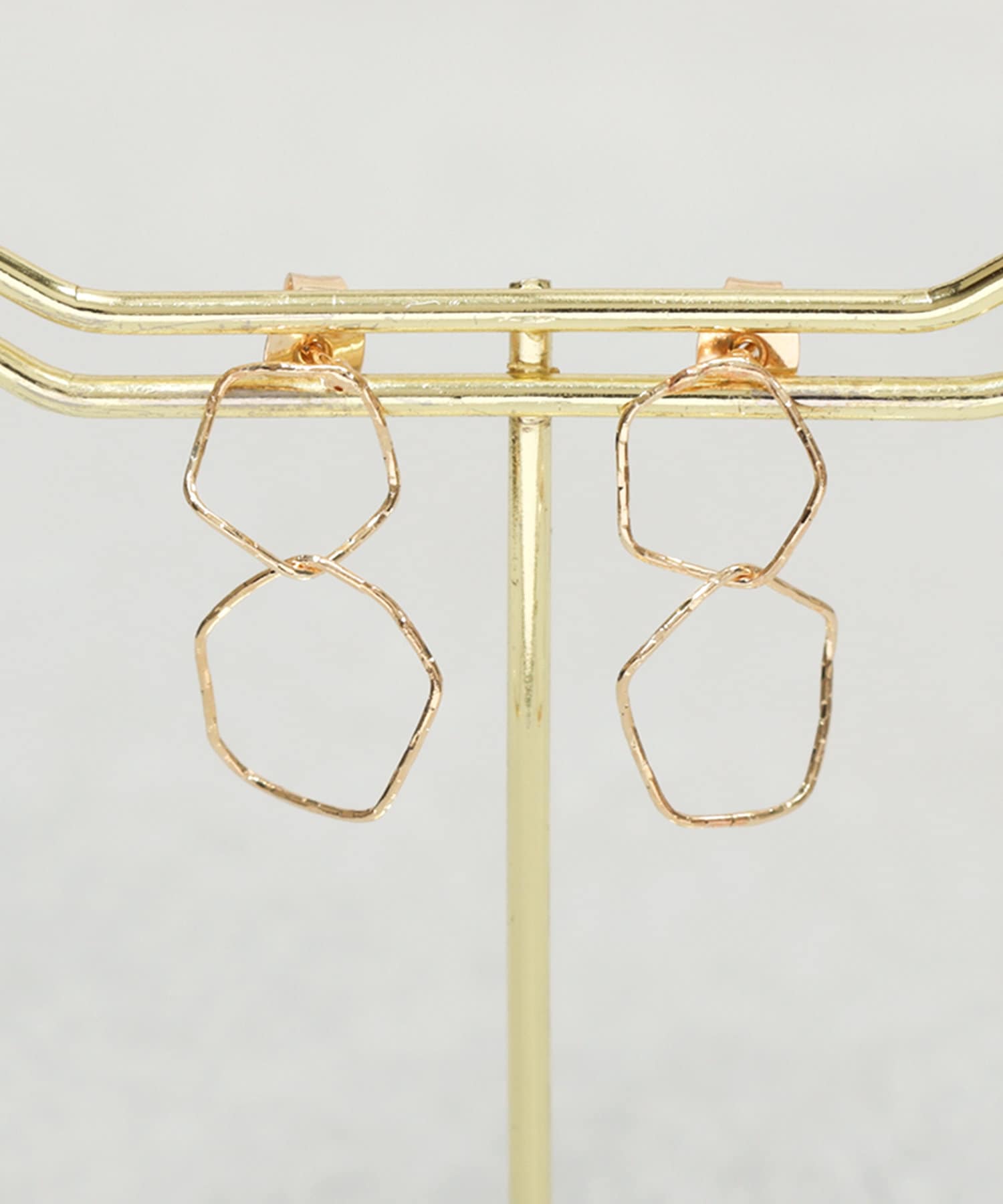 3COINS(スリーコインズ) ペンタゴンラインピアス