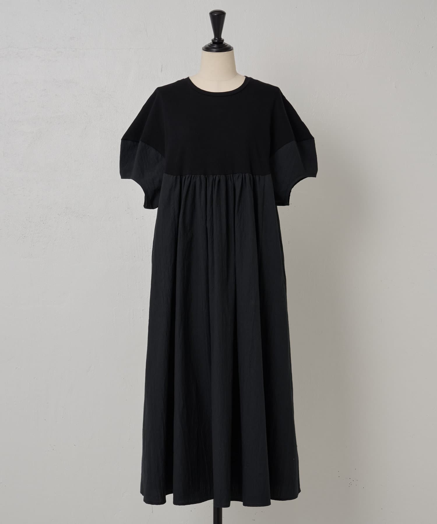 BEARDSLEY(ビアズリー) 袖パフワンピース