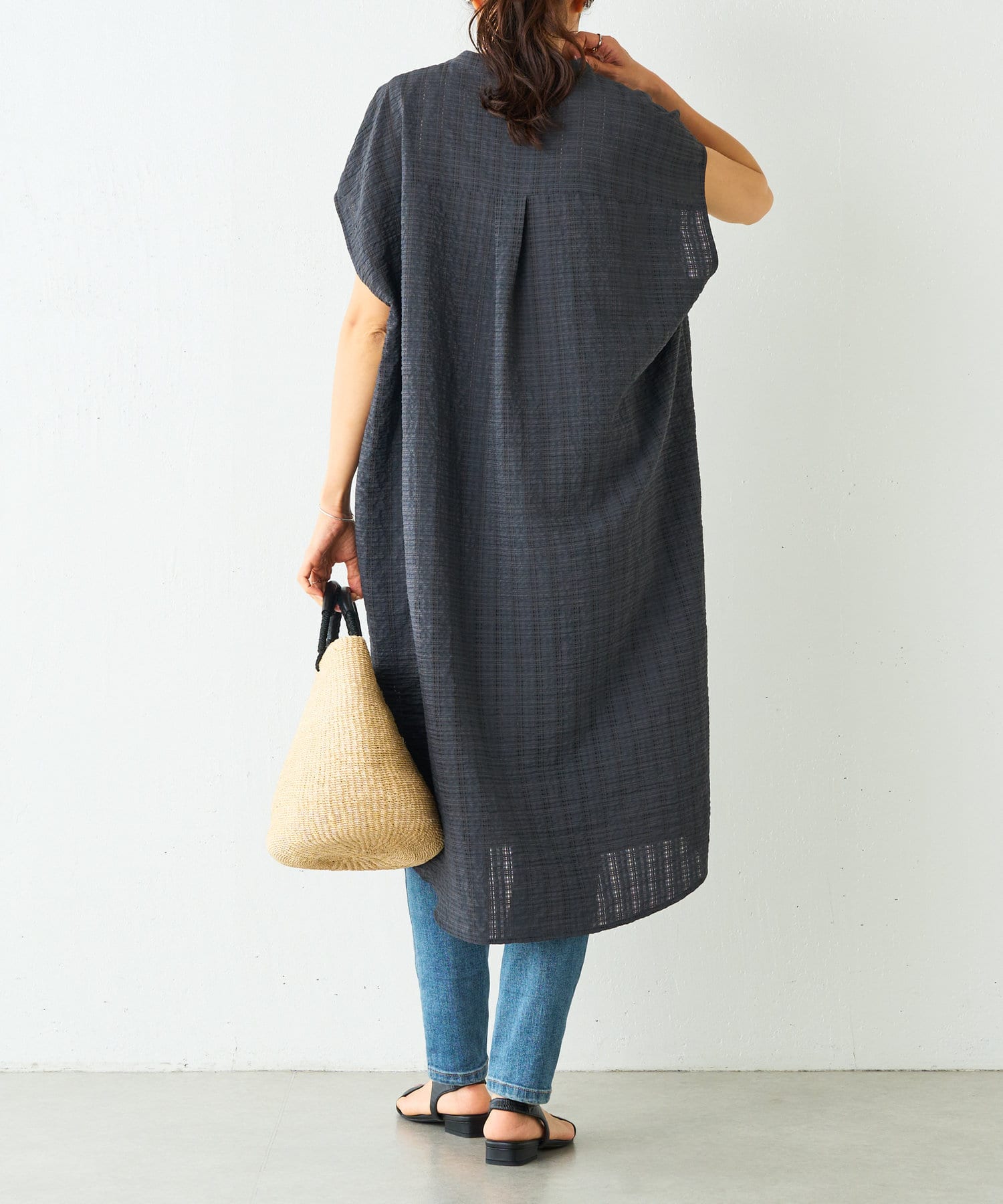 BEARDSLEY ループチェック ワンピース BEARDSLEY（ビアズリー）の「ファスナーなしで着脱しやすい