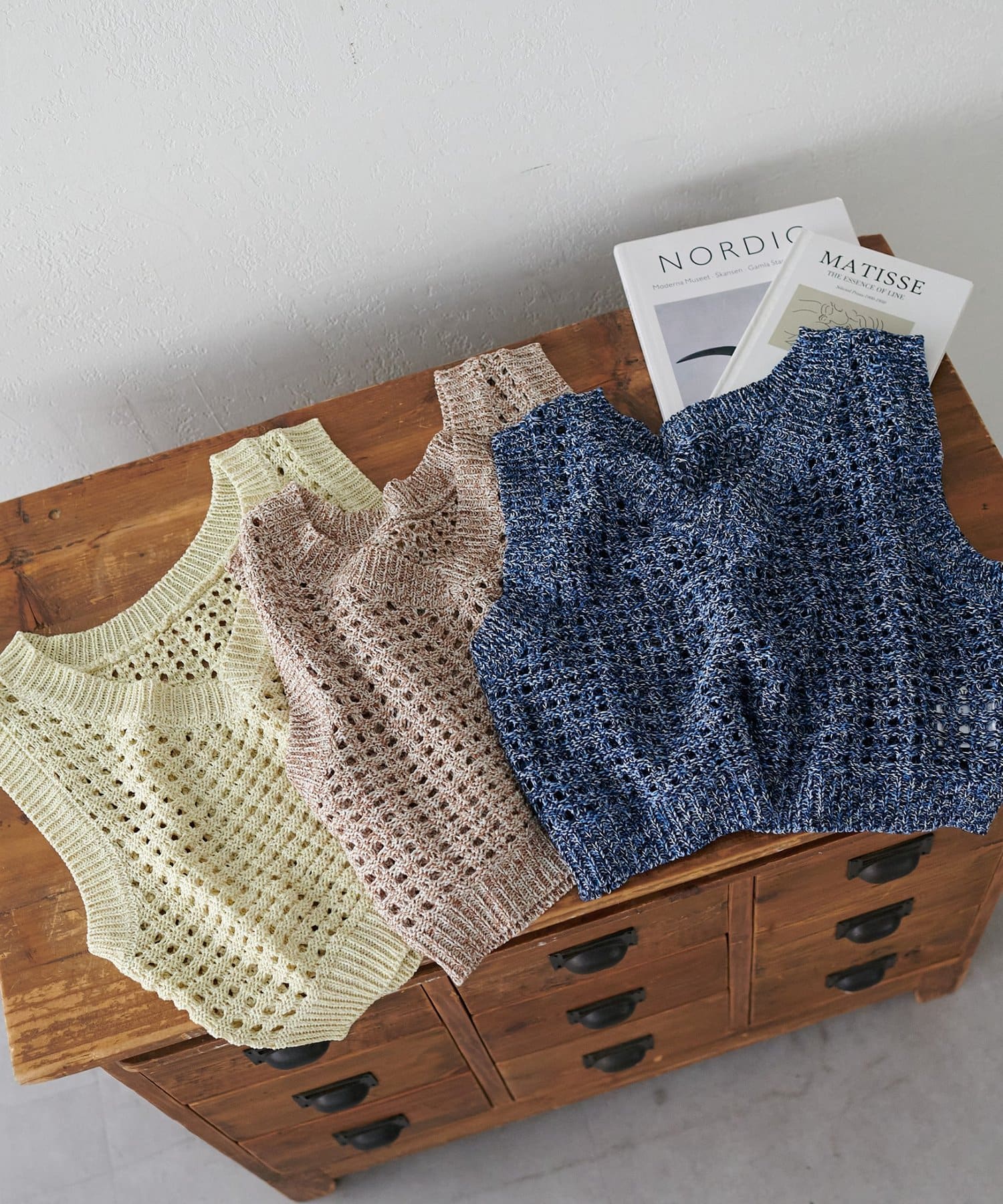 DISCOAT(ディスコート) 【新色追加!/WEB限定】透かし編みニットベスト