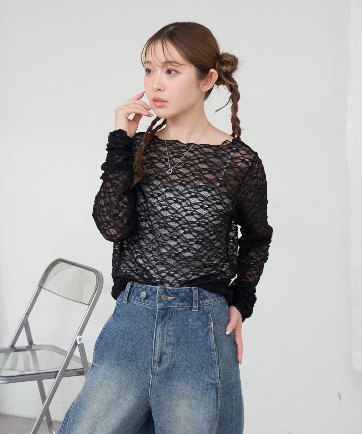 【レーストップス、レーススカーフ、キャミソールの3点セットアイテム】ー 商品コメント ー・1枚でもインナーとしても着やすいトップス。・細かいディテールにこだわりがつまったアイテム。・スカーフ付きで、ト