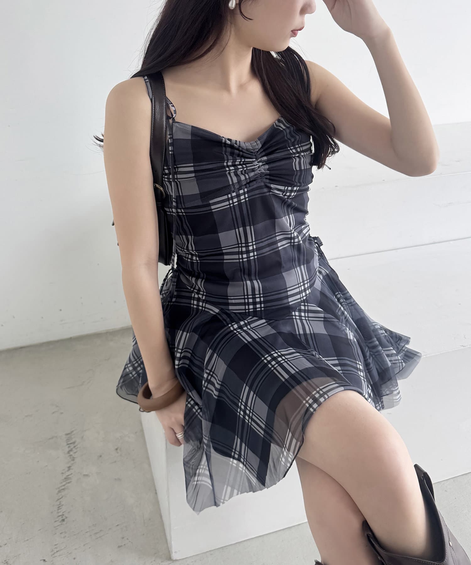 ウエスト：75-85cm~NICECLAUP 2025 Summer Collection~ギャザーをふんだんに使ったチュニックワンピース女性らしいラインを意識したシルエットに仕上げました。イレヘムデ