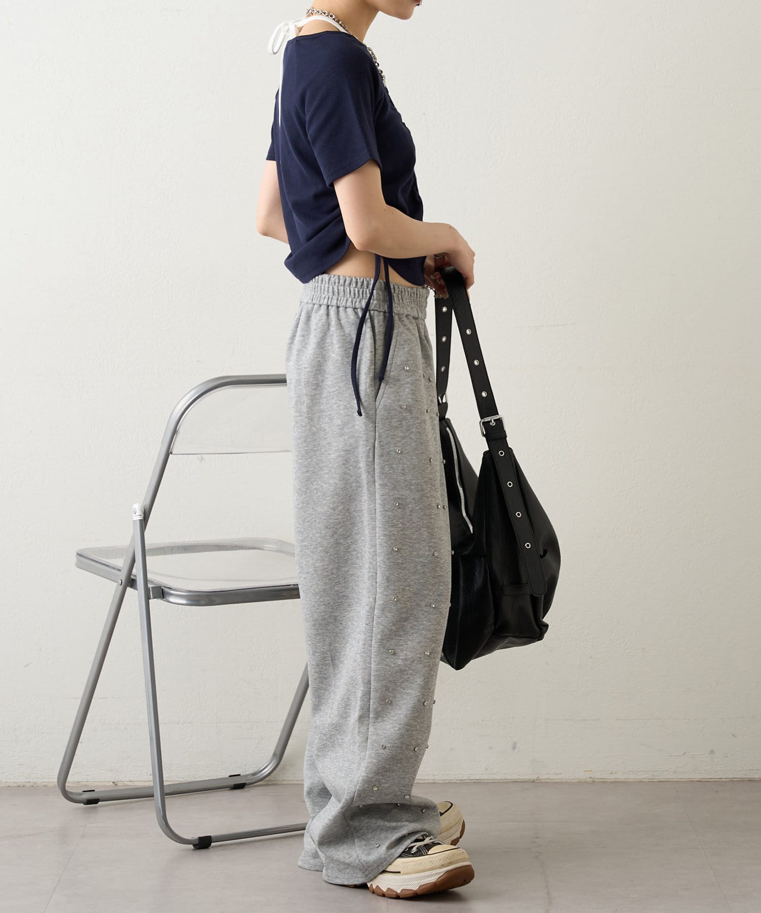 w closet(ダブルクローゼット) ビジュー付スウェットパンツ