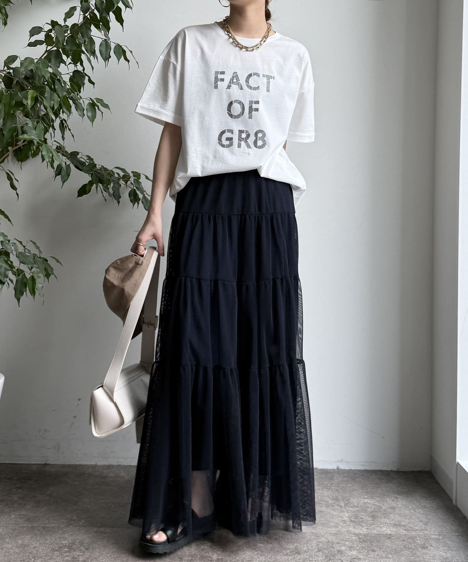 Dou Dou【WEB限定】LOGRARロゴTEE オーバーサイズ Dou Dou【WEB限定】LOGRARロゴTEE オーバーサイズ - メルカリ