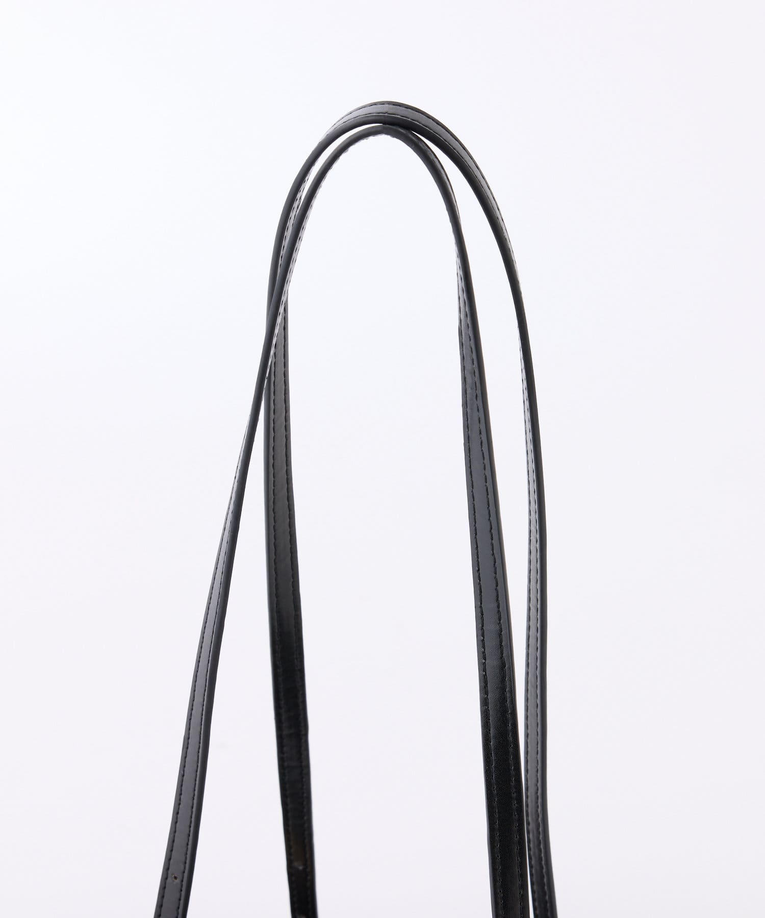 NICE CLAUP / OLIVE des OLIVE OUTLET(ナイスクラップ  / オリーブ デ オリーブ アウトレット) 【one after another】チャーム付きドラムバッグ