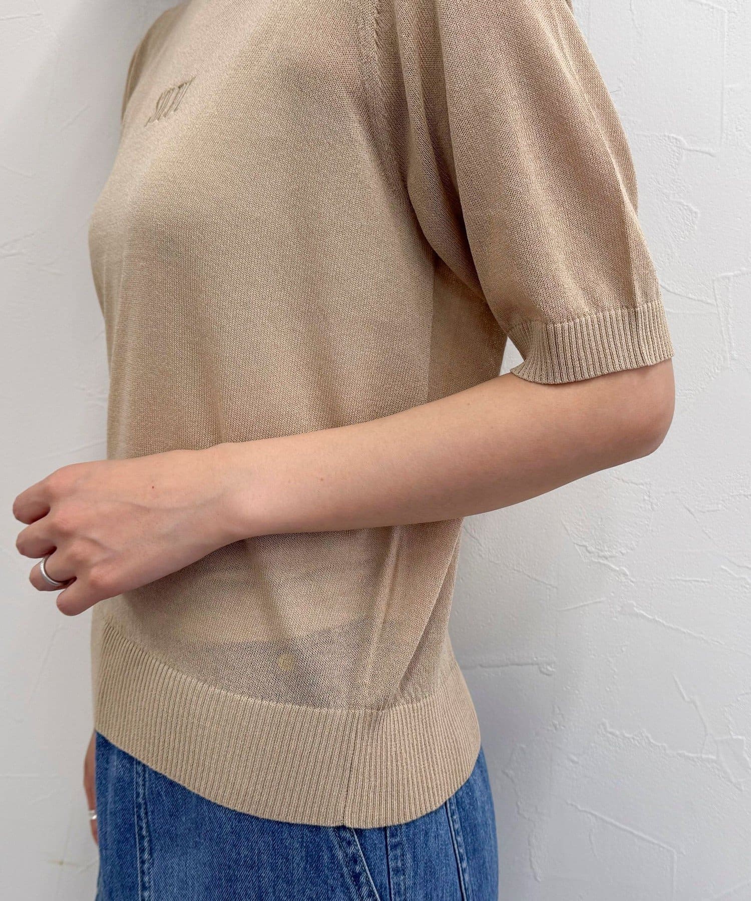 FREDY & GLOSTER(フレディ アンド グロスター) シアー刺繍ロゴニットプルオーバー