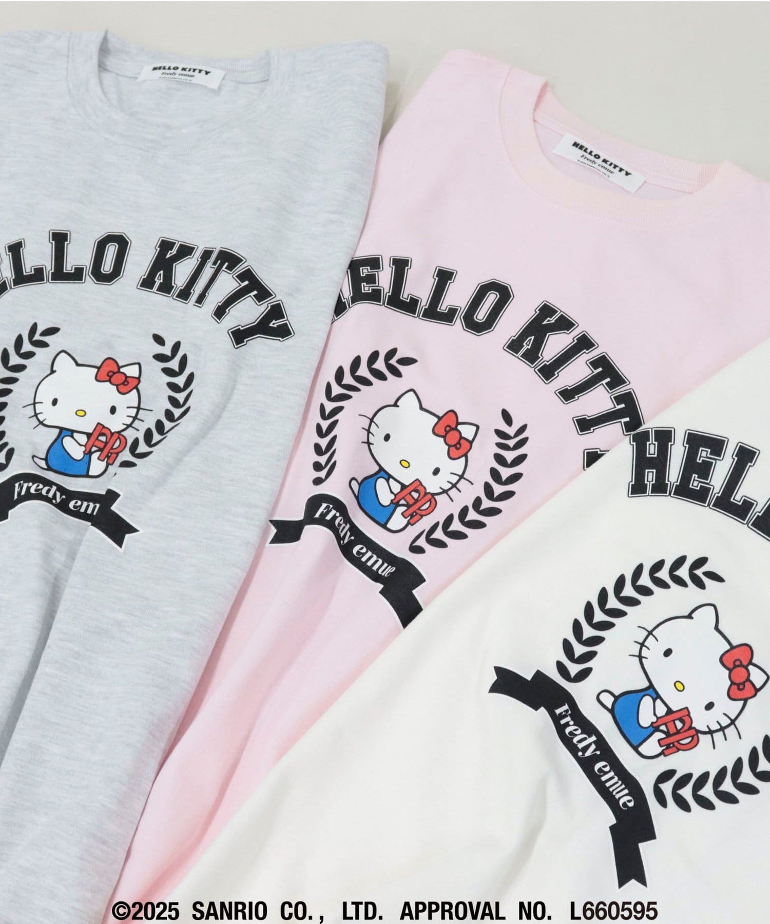 FREDY & GLOSTER(フレディ アンド グロスター) 【HELLO KITTY meet FREDY emue】 カレッジプリントT