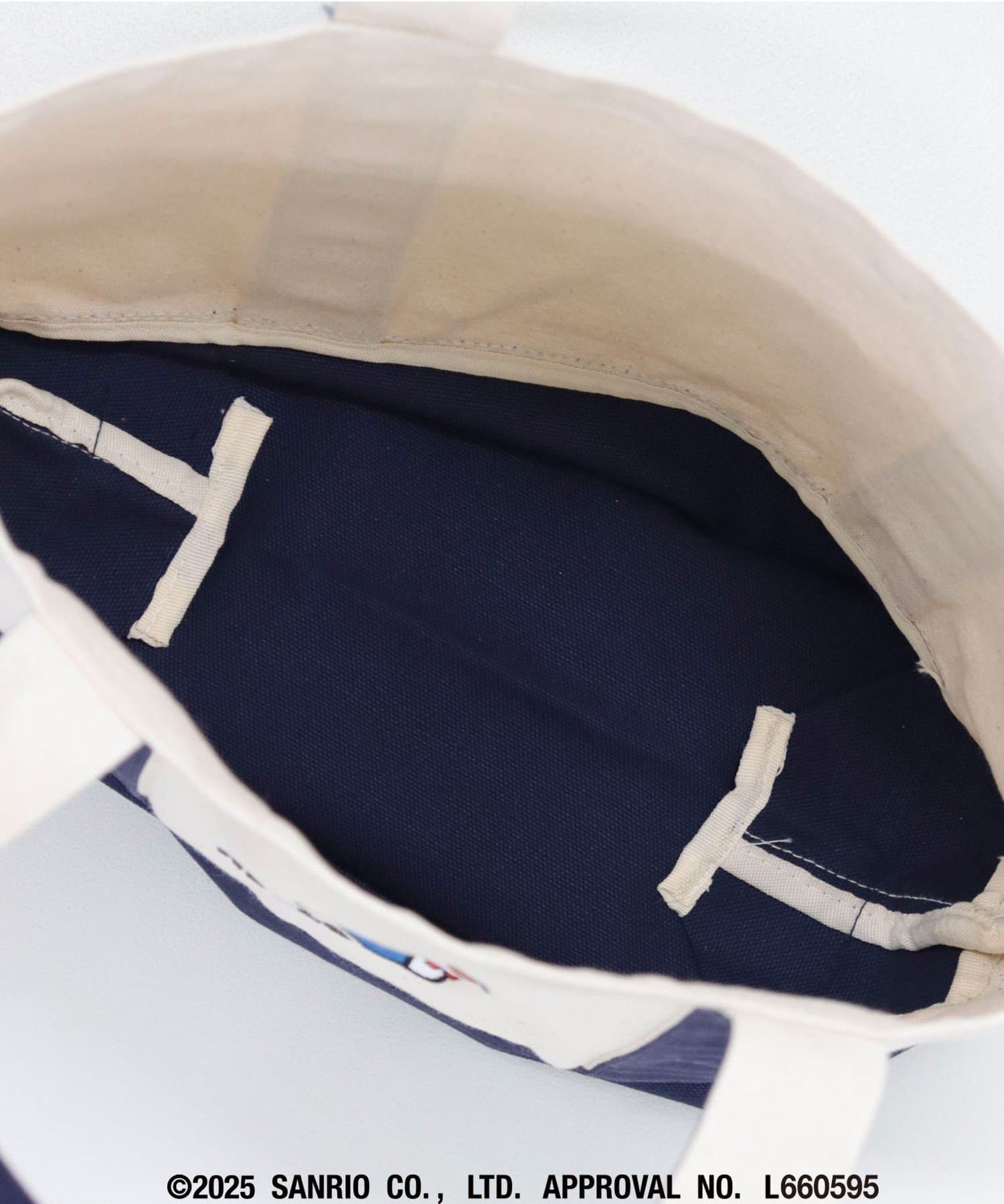 FREDY & GLOSTER(フレディ アンド グロスター) 【HELLO KITTY meet FREDY emue】刺繍ミニトートバッグ