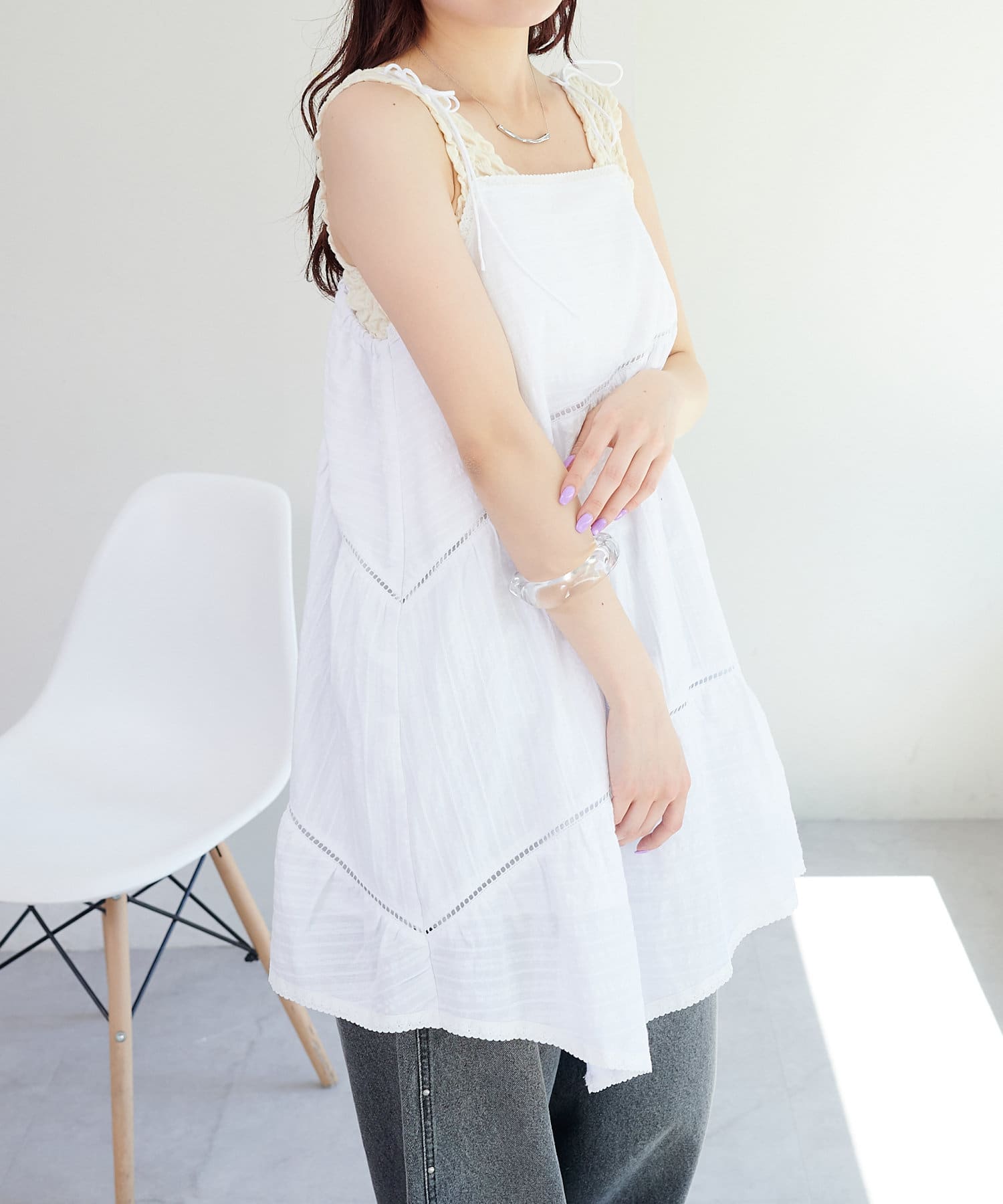 真夏にも涼しく着れる、コットンチュニック■デザインナチュラルな風合いが魅力のコットンチュニック。さらりとした着心地のコットン100%で、軽やかで快適に着ていただけます。肩紐はリボン仕様になっており、可